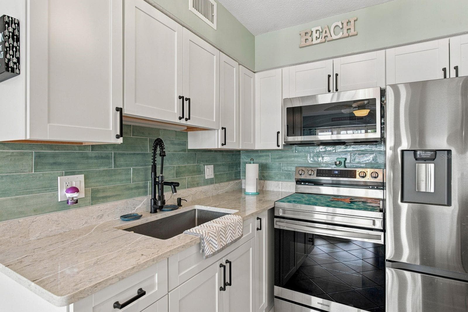 Condominium at 593 WESTWINDS DR #593, PALM HARBOR, photo 9 of 39