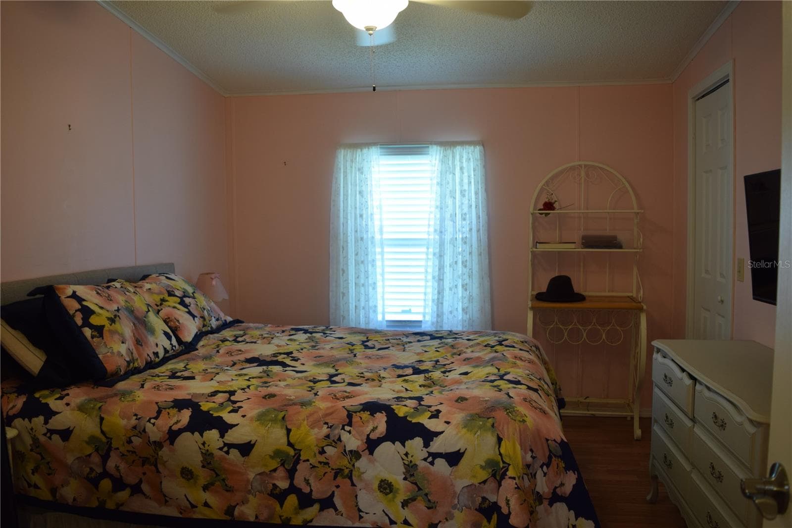 Manufactured Home at 37530 POCO AVE, ZEPHYRHILLS, photo 6 of 40