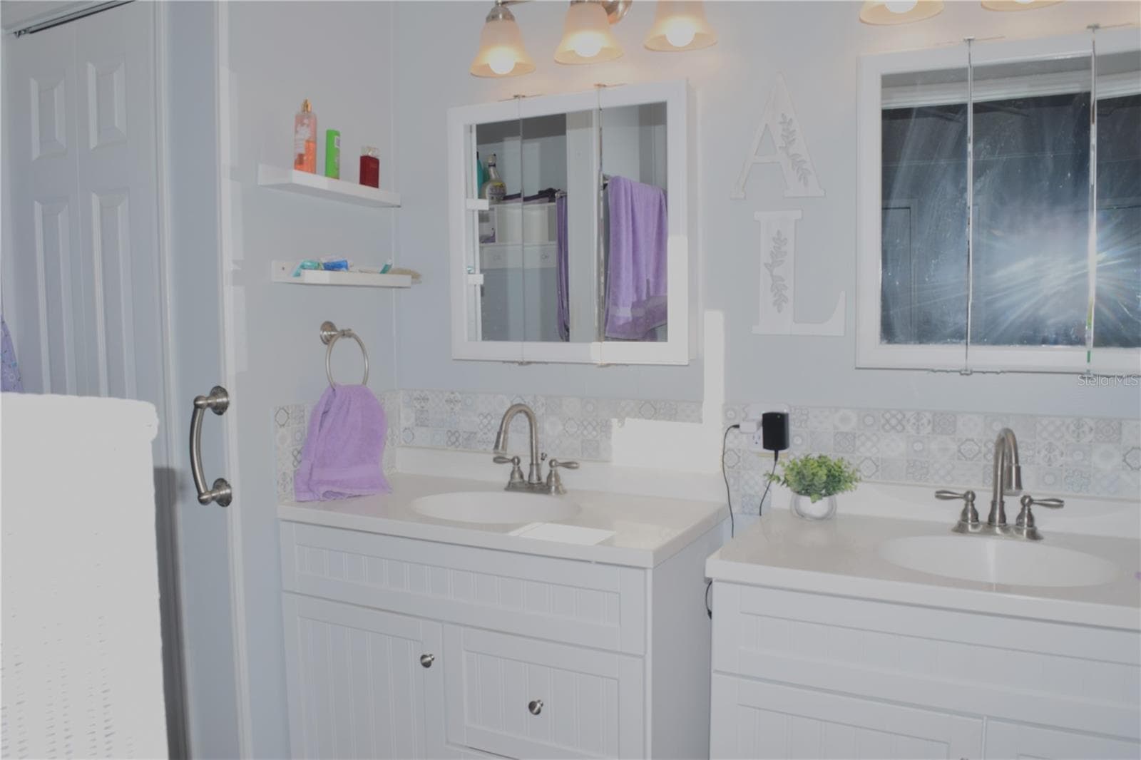 Manufactured Home at 37530 POCO AVE, ZEPHYRHILLS, photo 8 of 40