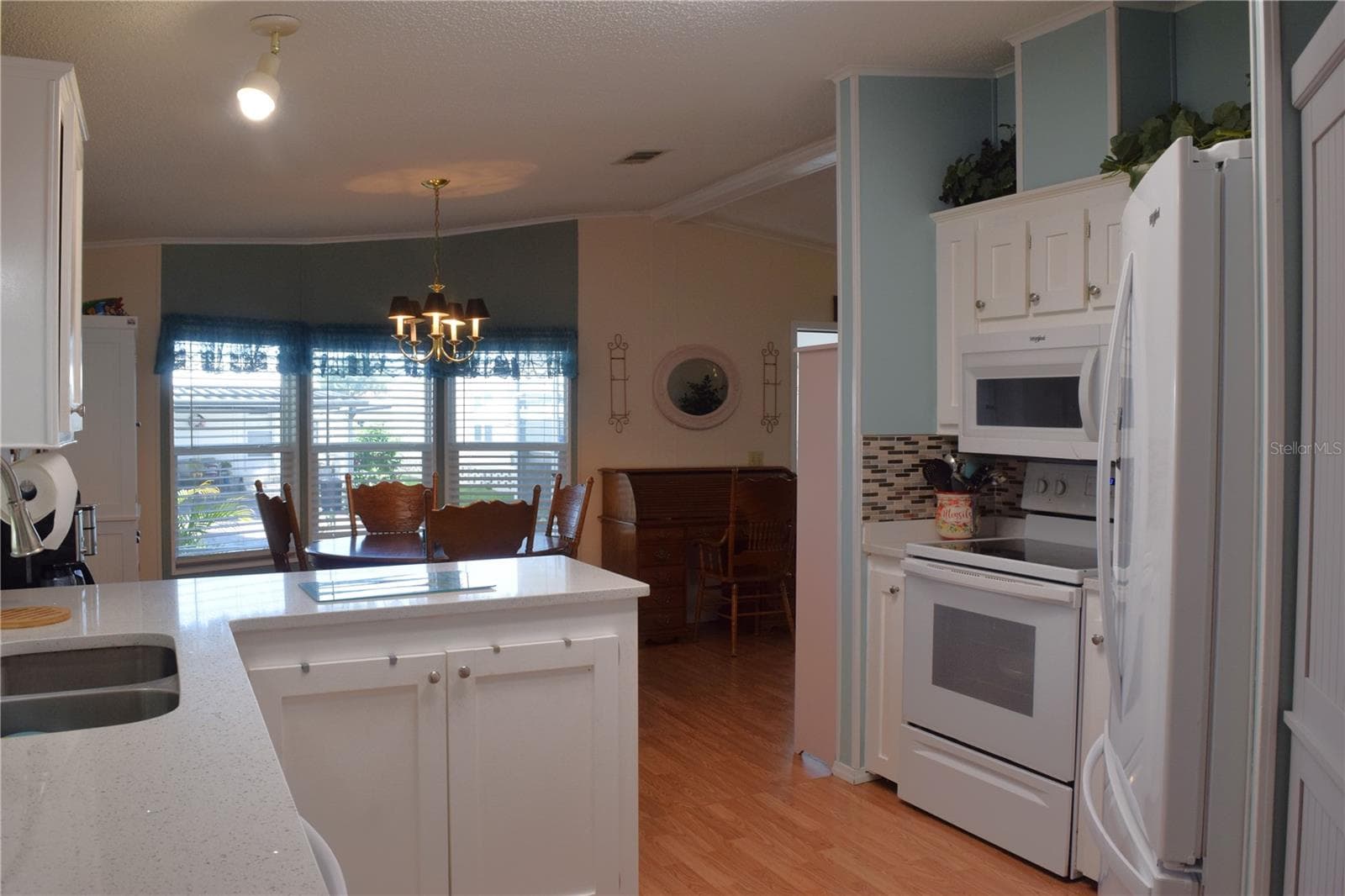 Manufactured Home at 37530 POCO AVE, ZEPHYRHILLS, photo 14 of 40