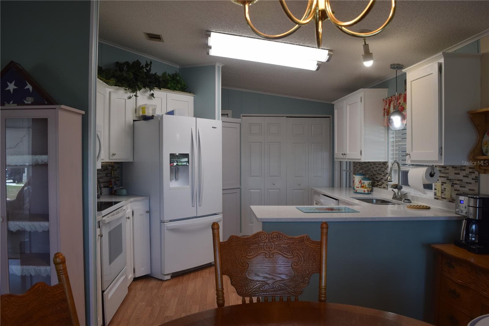 Manufactured Home at 37530 POCO AVE, ZEPHYRHILLS, photo 18 of 40