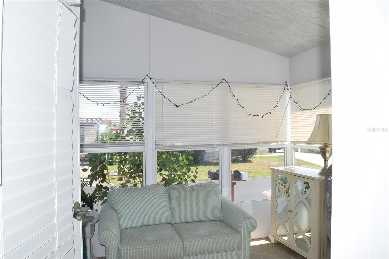 Manufactured Home at 37530 POCO AVE, ZEPHYRHILLS, photo 25 of 40