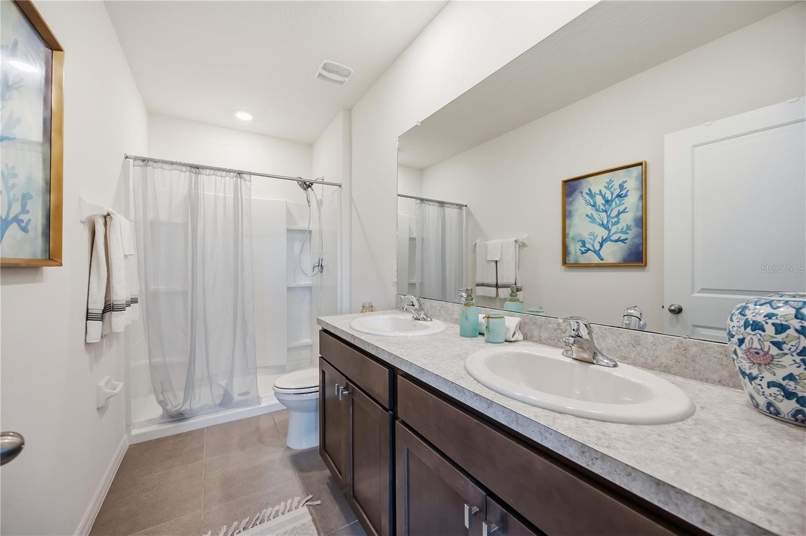 Townhouse at 8652 MILESTONE DR, SARASOTA, photo 14 of 34
