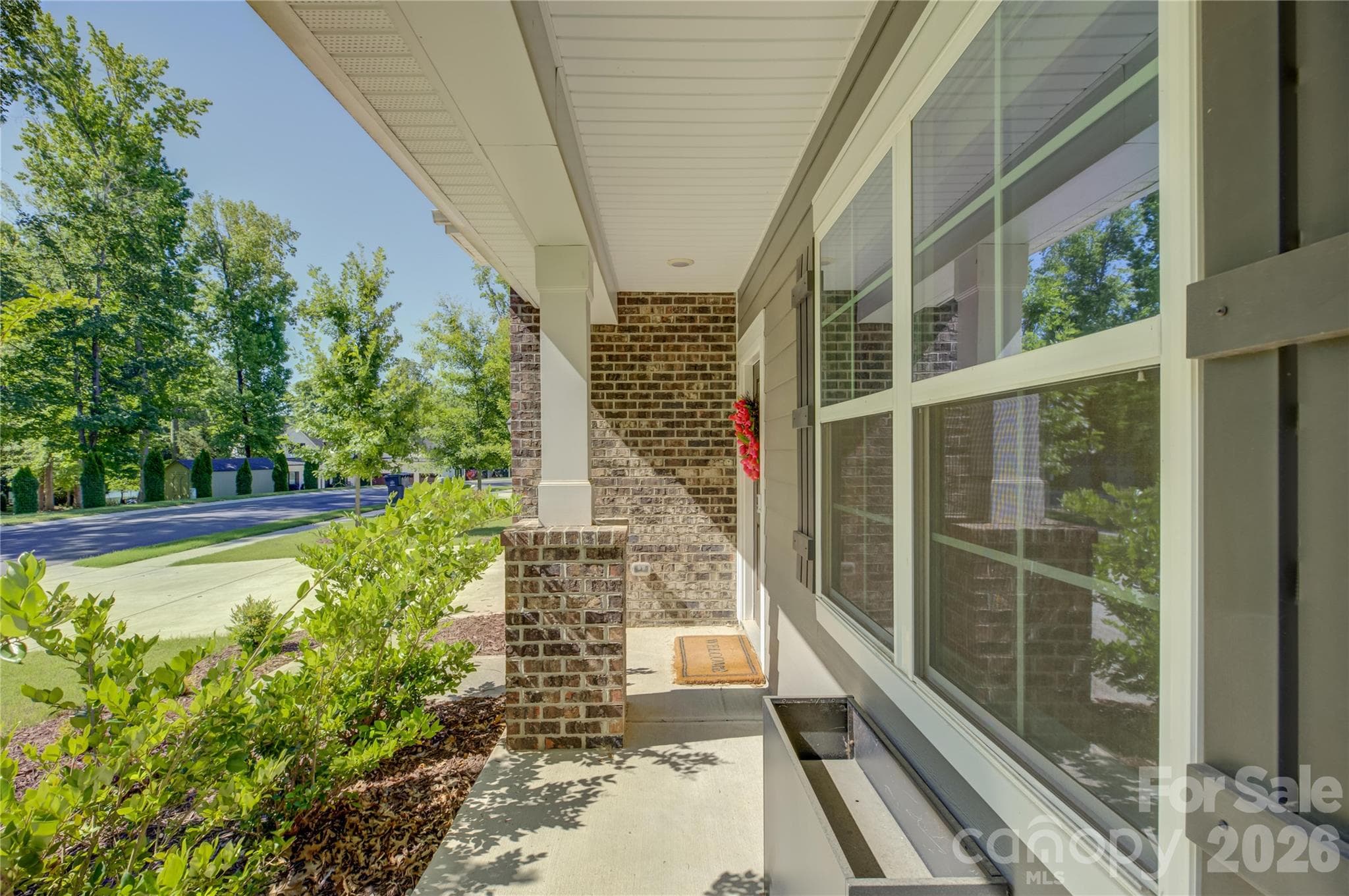 Great location just across from Lake Wylie - 17812 New Mark Avenue, Charlotte