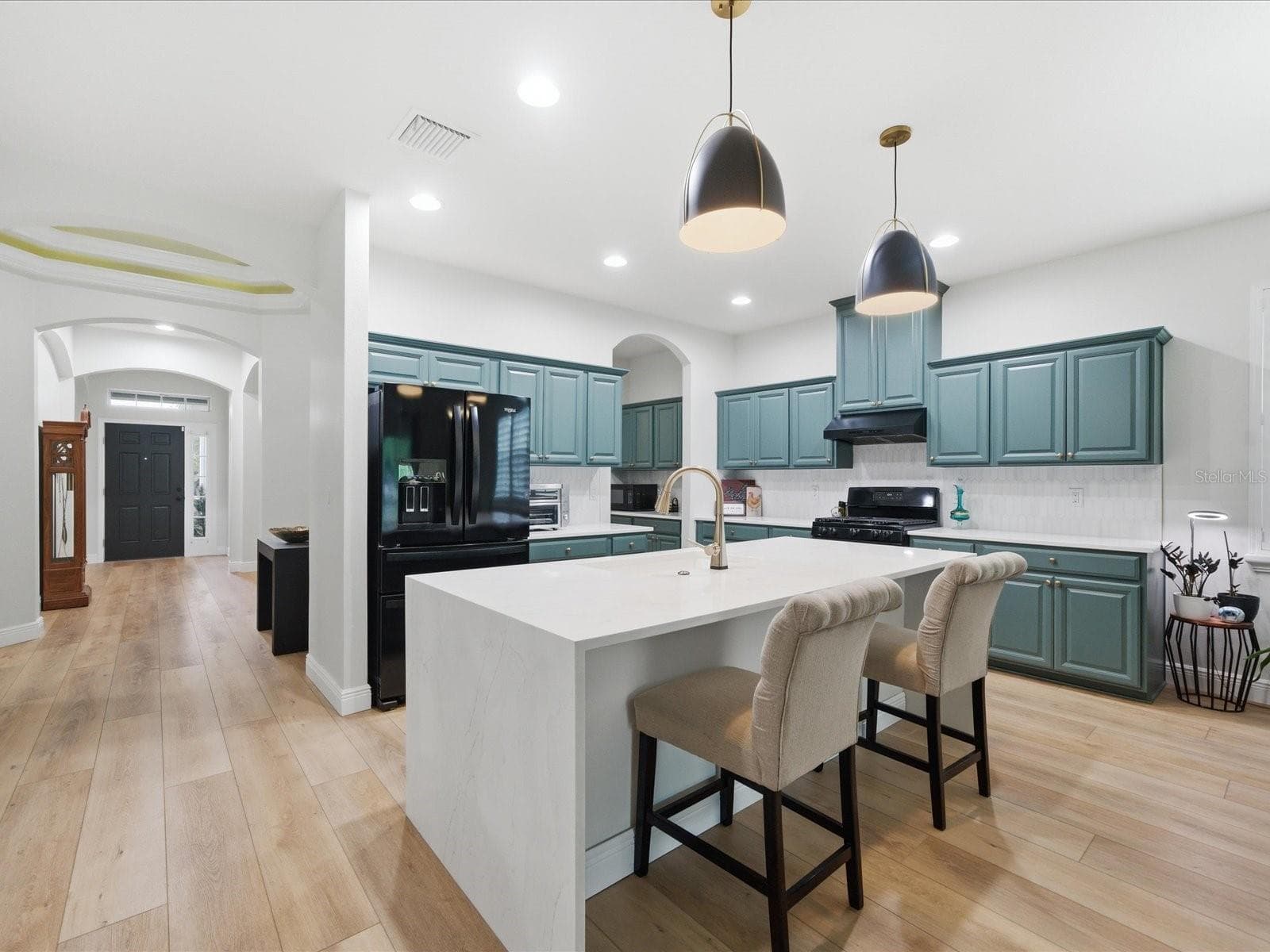 Single Family Residence at 17735 BRIGHT WHEAT DR, LITHIA, photo 6 of 49