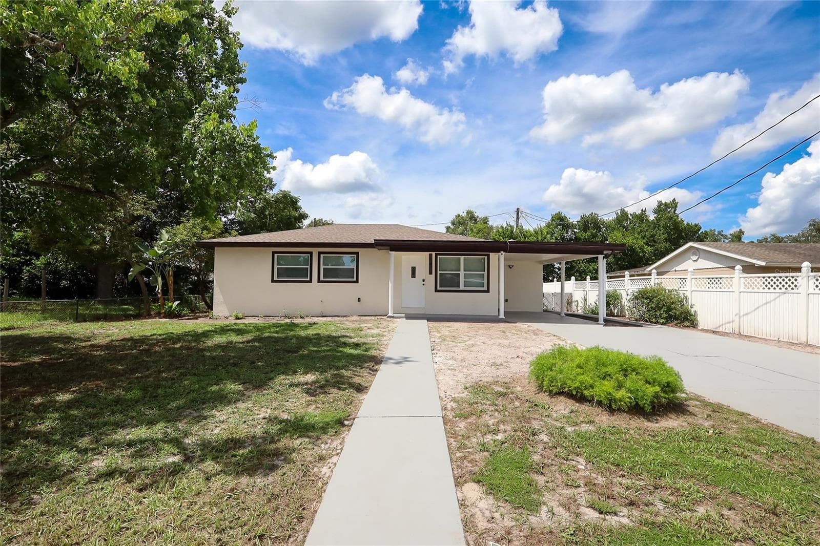 Single Family Residence at 431 HAMPTON AVE, LAKELAND, photo 2 of 36