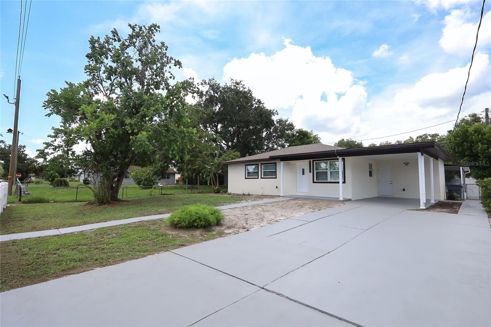 Single Family Residence at 431 HAMPTON AVE, LAKELAND, photo 4 of 36