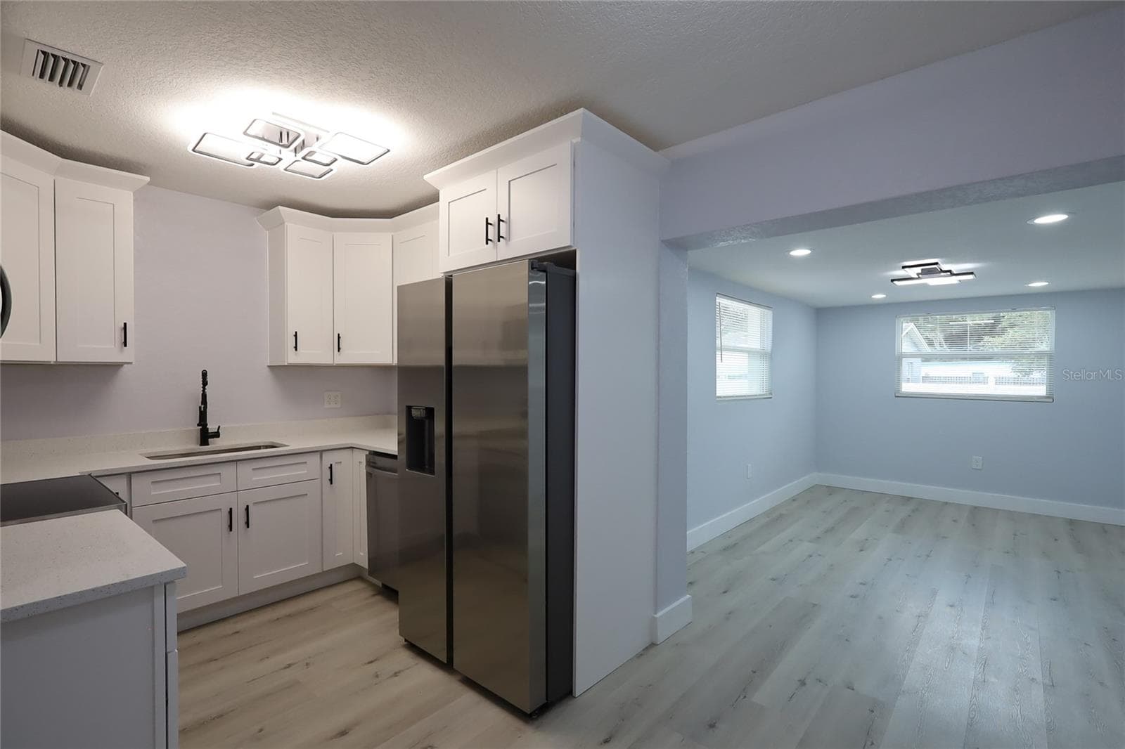 Single Family Residence at 431 HAMPTON AVE, LAKELAND, photo 10 of 36