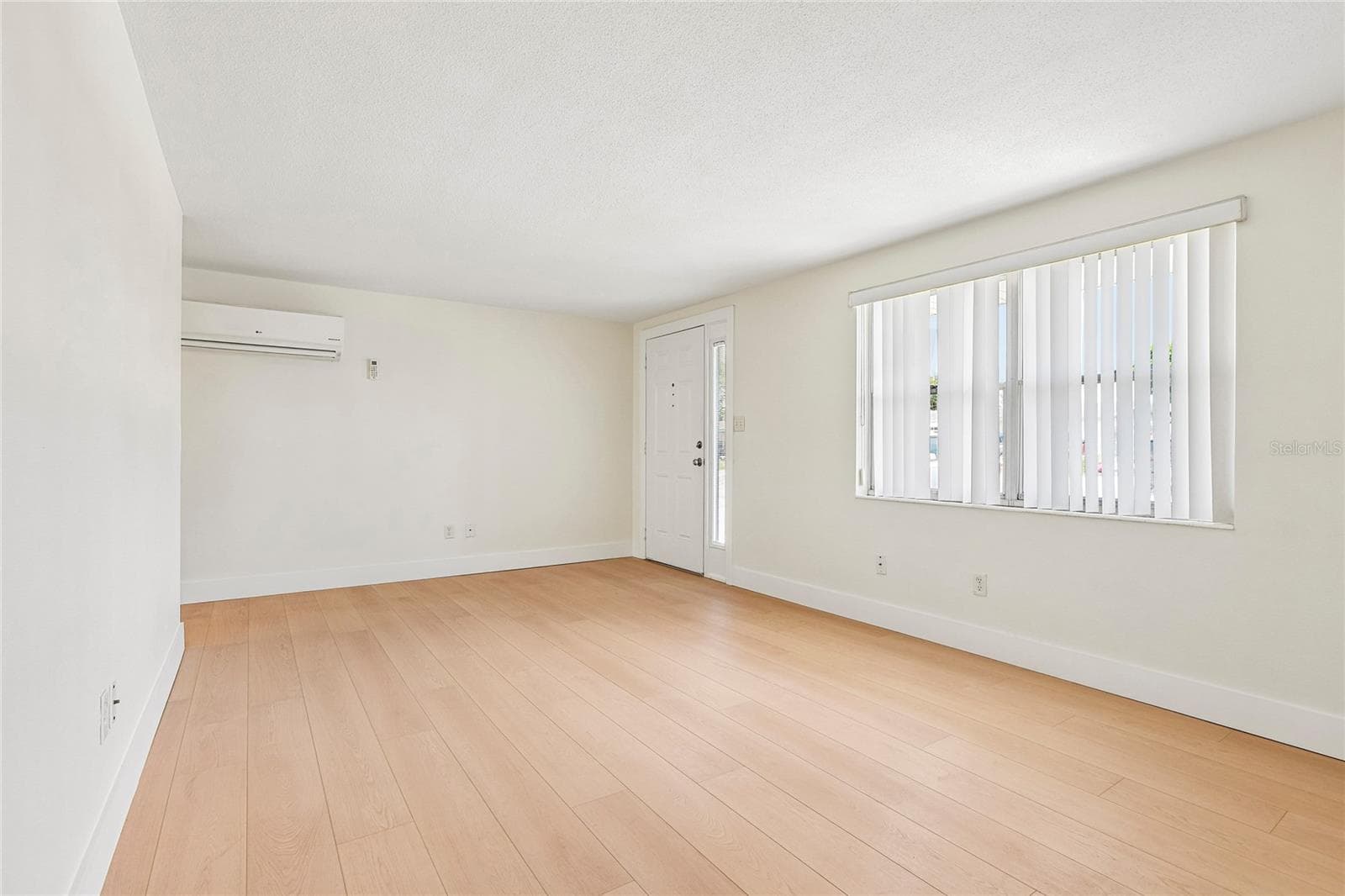 Single Family Residence at 1535 SENTINEL ST, HOLIDAY, photo 8 of 32