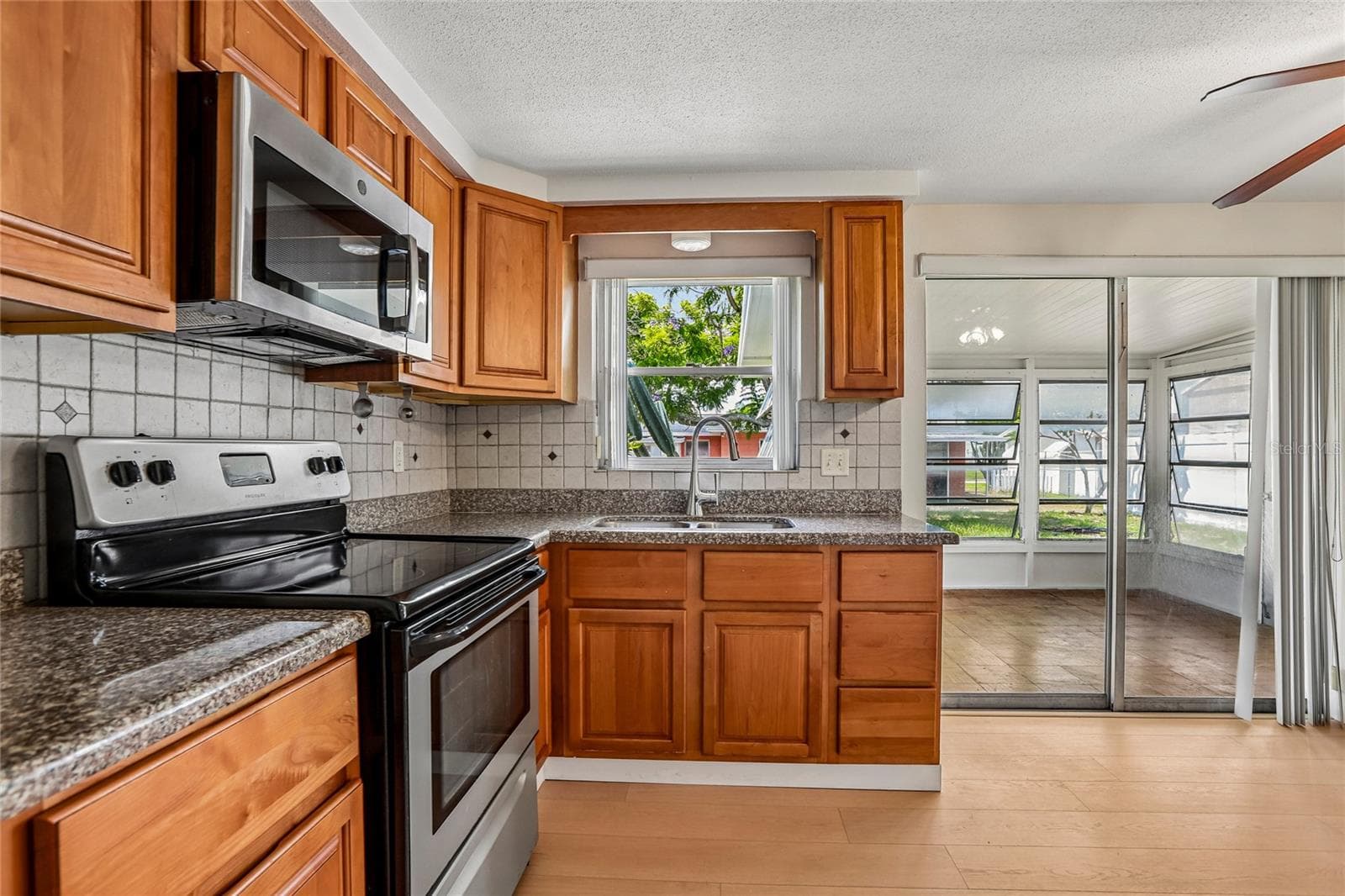 Single Family Residence at 1535 SENTINEL ST, HOLIDAY, photo 12 of 32