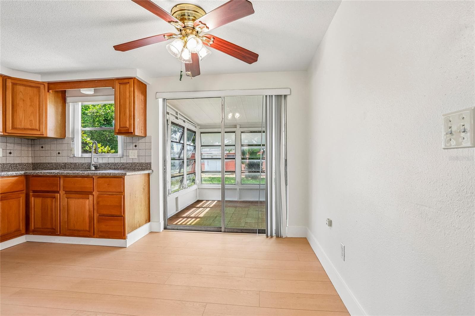 Single Family Residence at 1535 SENTINEL ST, HOLIDAY, photo 15 of 32