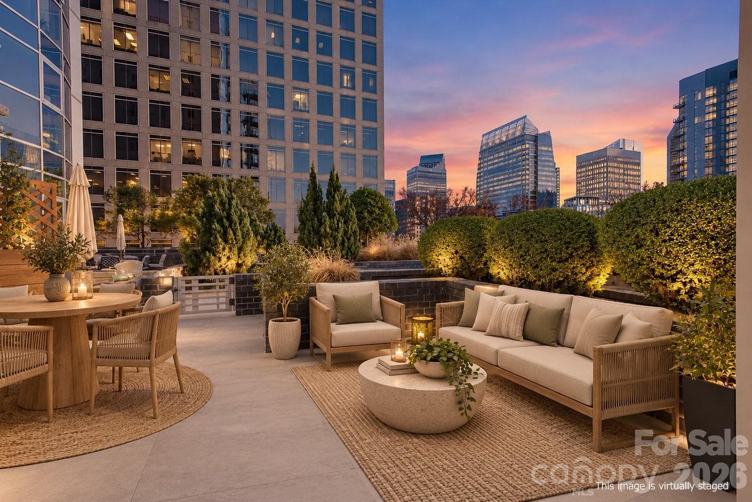 333 W Trade Street W