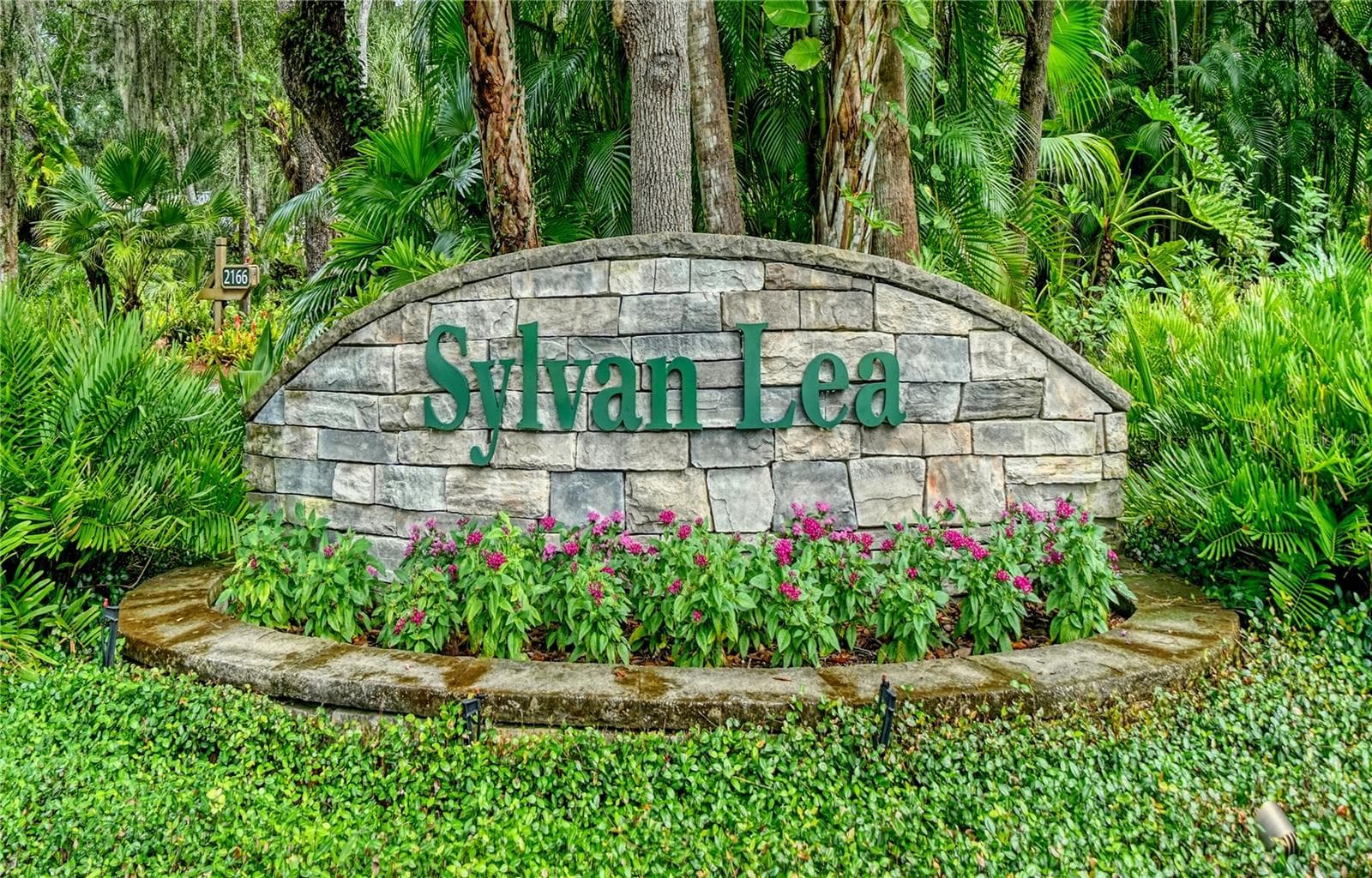 Neighborhood entrance - 2166 SYLVAN LEA DR, SARASOTA