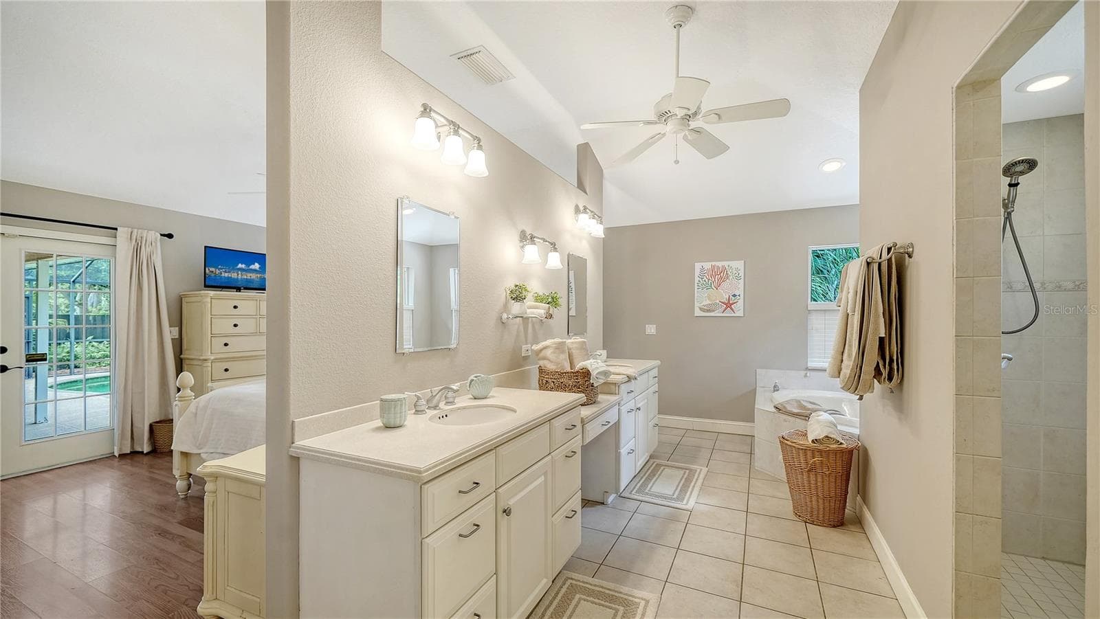 Single Family Residence at 2166 SYLVAN LEA DR, SARASOTA, photo 20 of 34