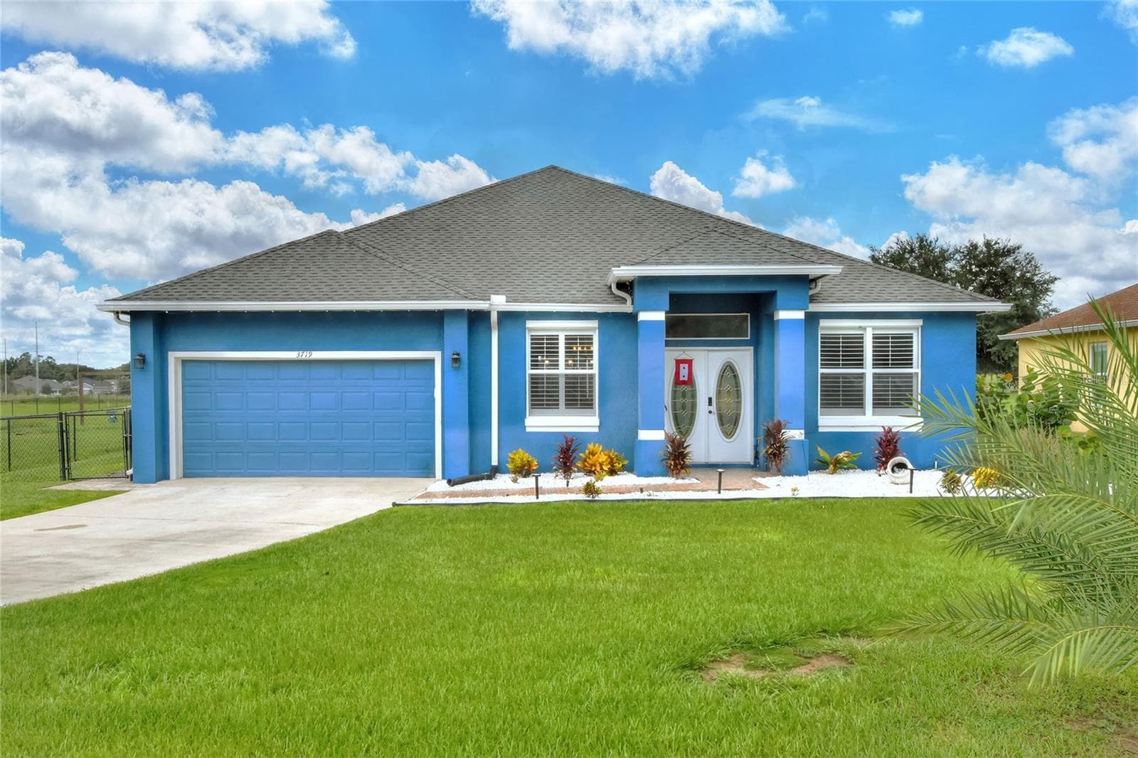 Single Family Residence at 3719 W WHEELER RD, LAKELAND, photo 2 of 64