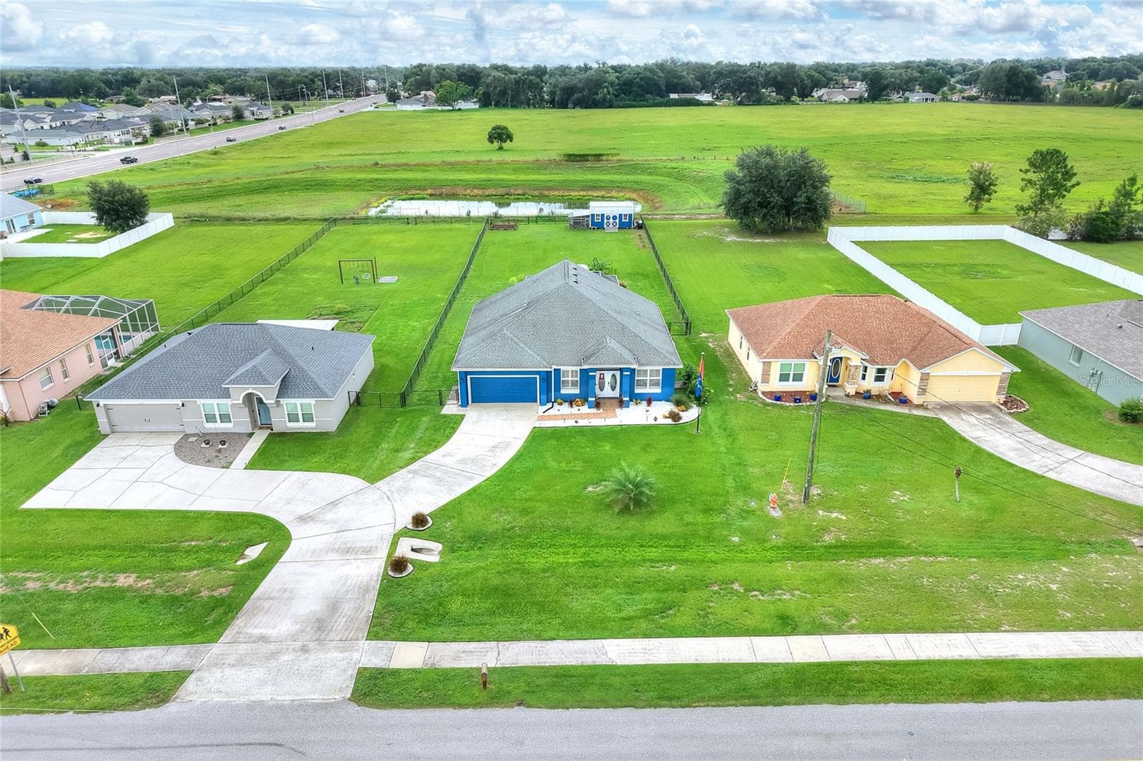 Single Family Residence at 3719 W WHEELER RD, LAKELAND, photo 3 of 64