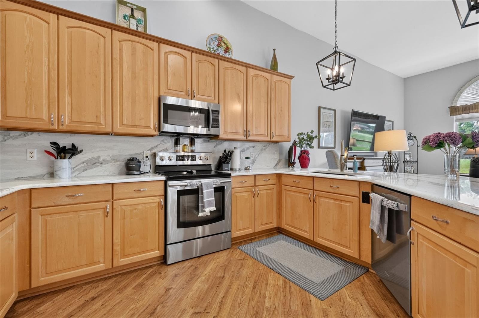 Single Family Residence at 9036 LAUREL RIDGE DR, MOUNT DORA, photo 11 of 45