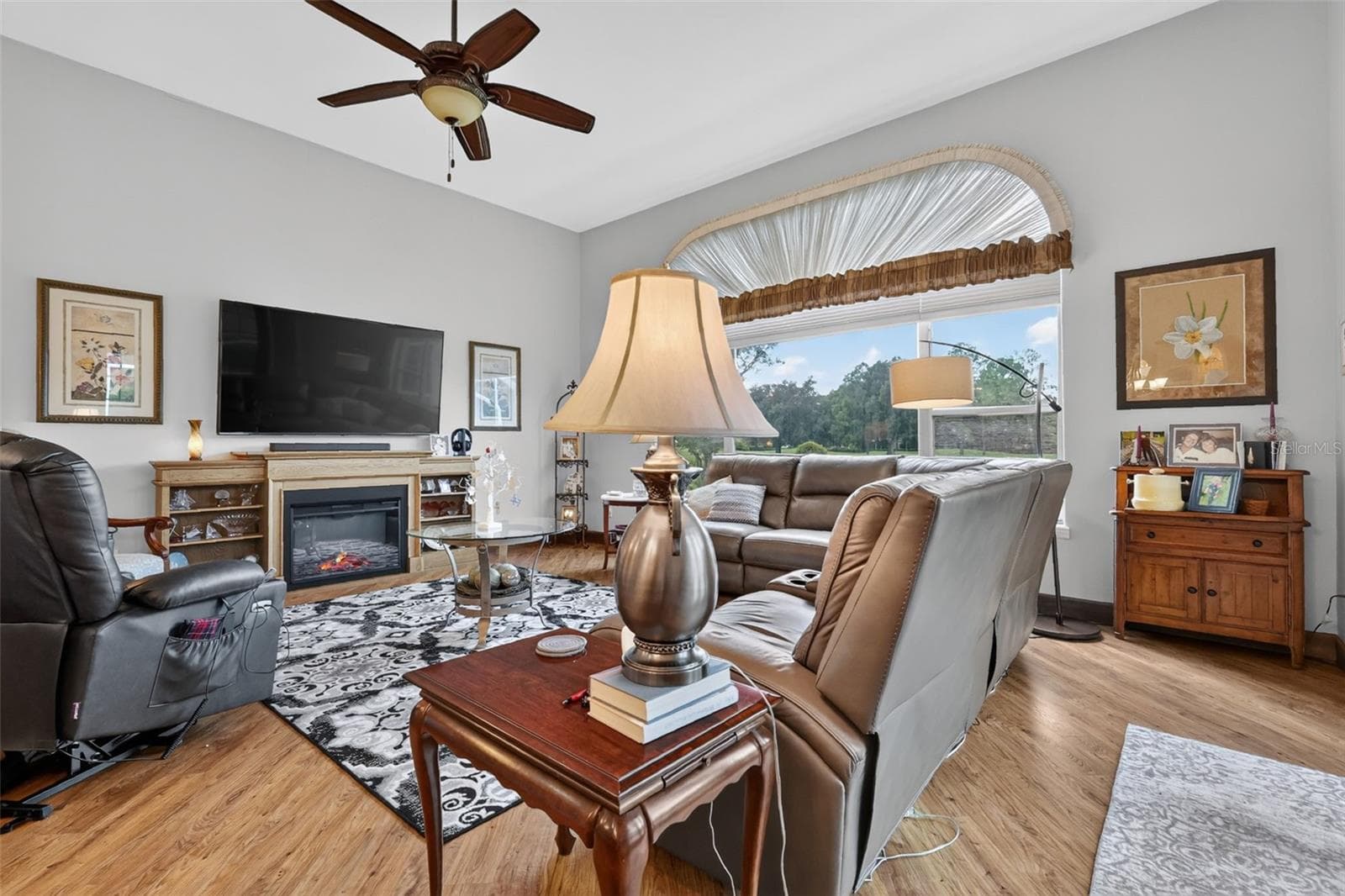 Single Family Residence at 9036 LAUREL RIDGE DR, MOUNT DORA, photo 18 of 45