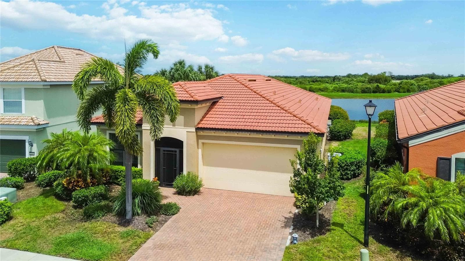 Single Family Residence at 23781 WAVERLY CIR, VENICE, photo 55 of 97