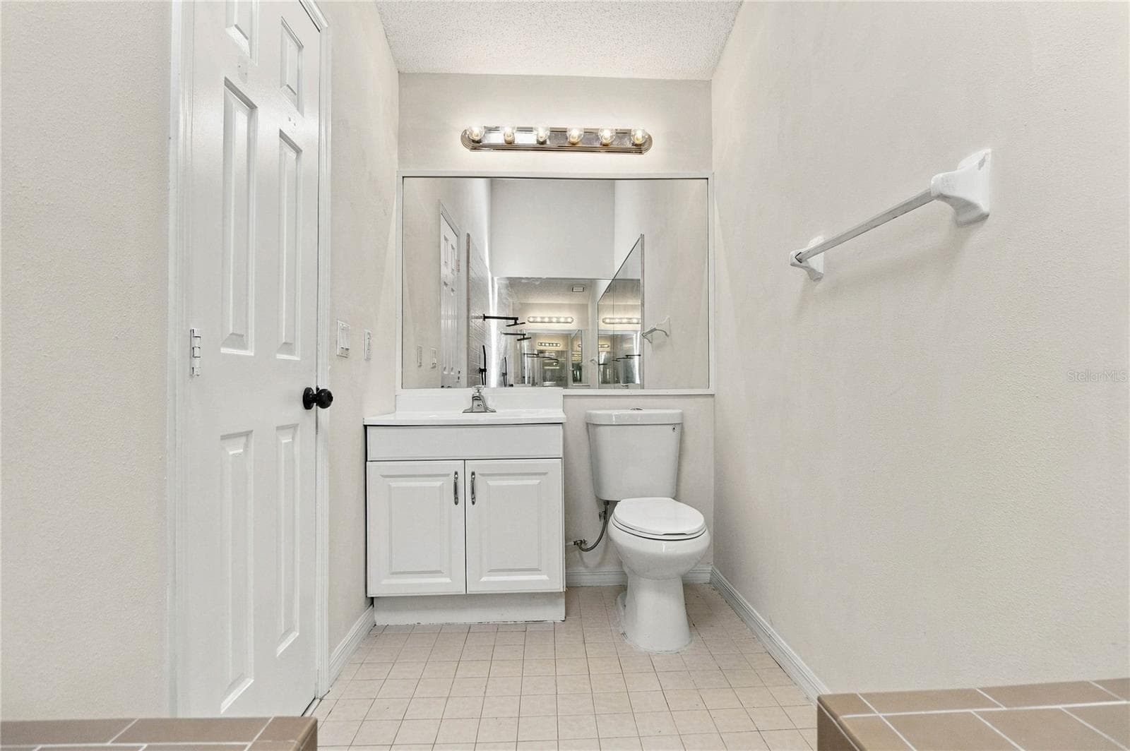 Single Family Residence at 2011 WINSLOW DR, ORLANDO, photo 17 of 27