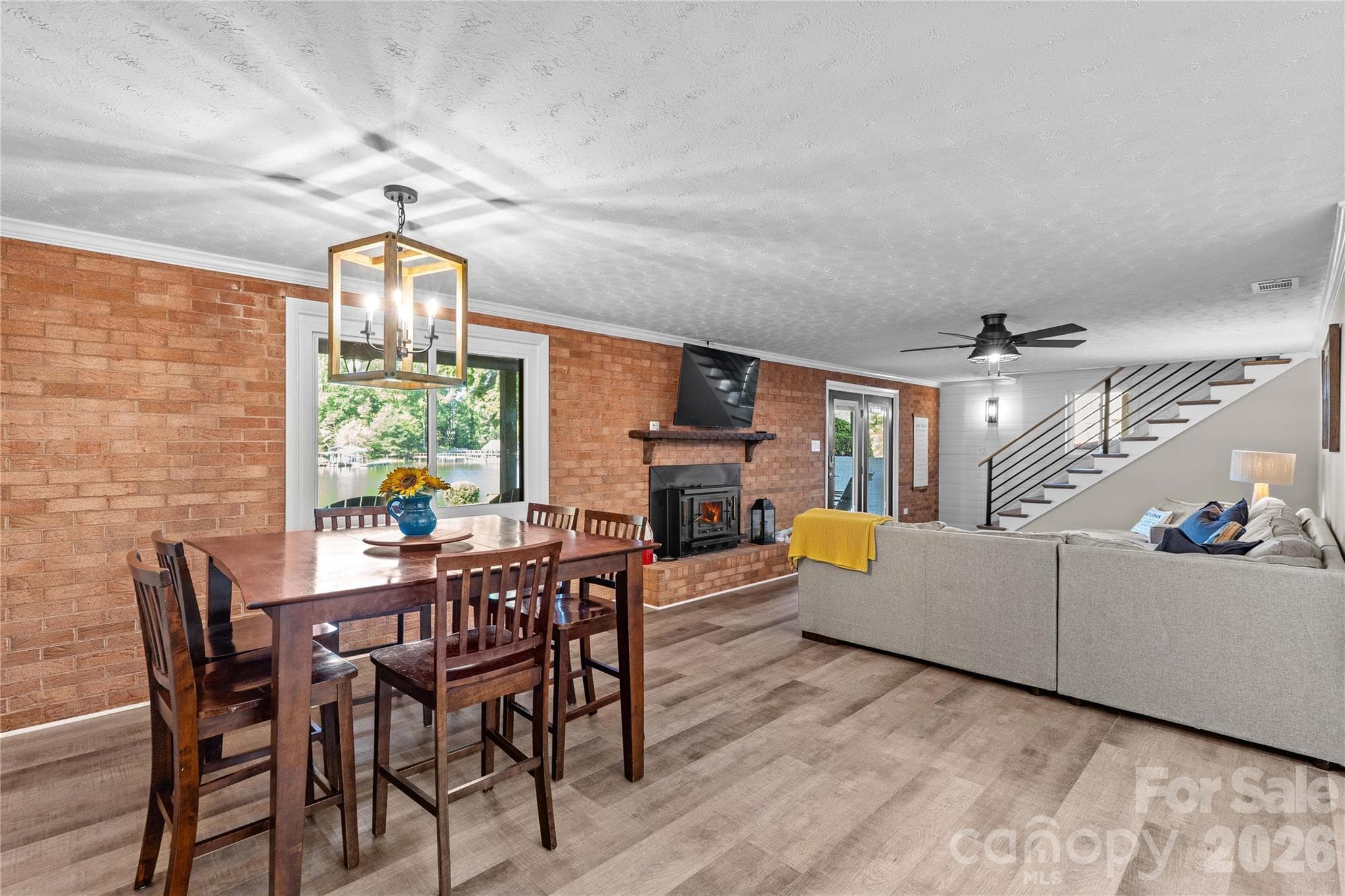 Dining area - 150 Shady Cove Drive, Troutman