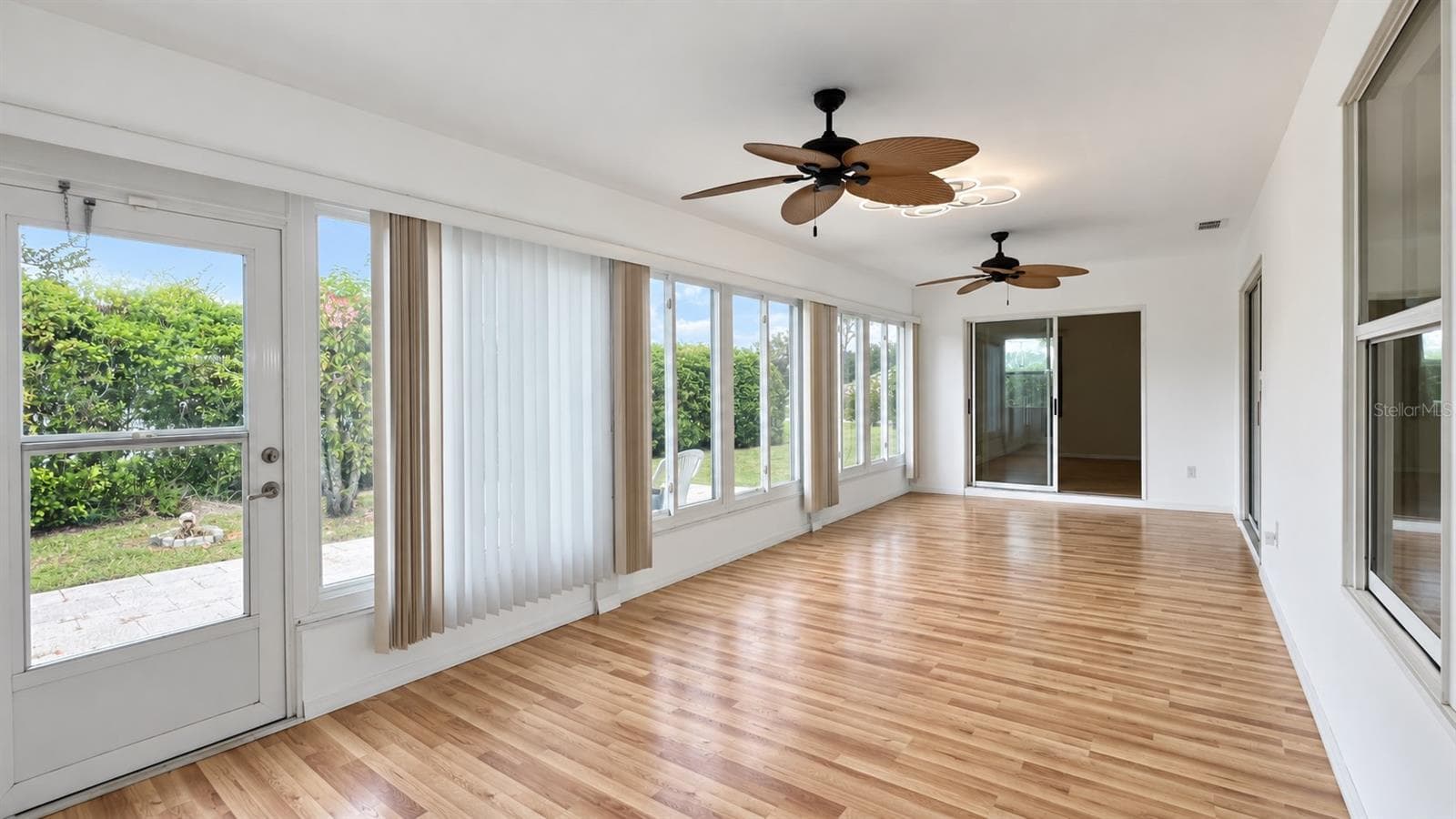 400 sq ft enclosed, air-conditioned lanai. - 6501 SW 84TH PLACE RD, OCALA
