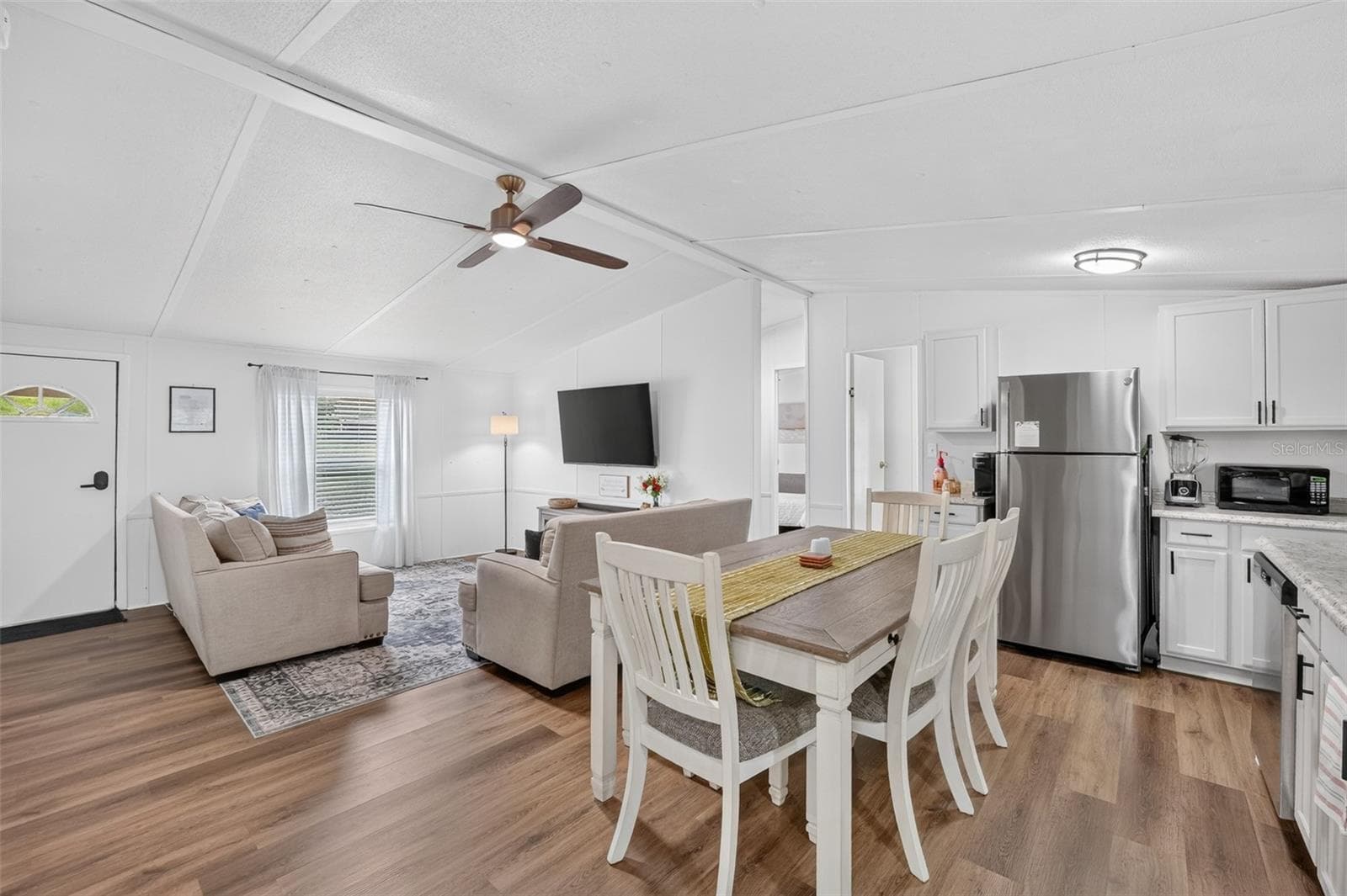 Manufactured Home at 4030 ROLLING HILLS CT W, LAKE WALES, photo 23 of 48