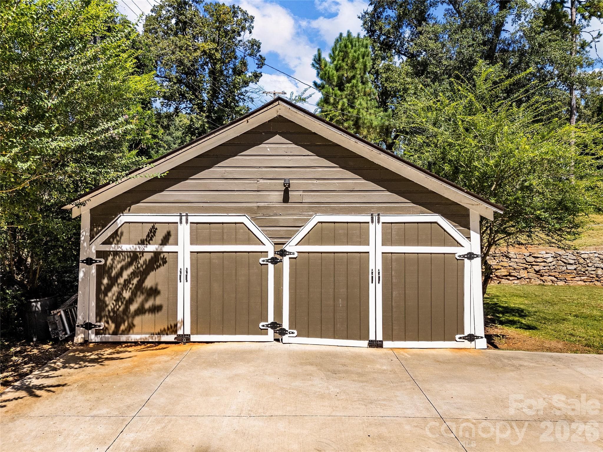 Single Family Residence at 130 School Drive, Clifton, photo 11 of 48