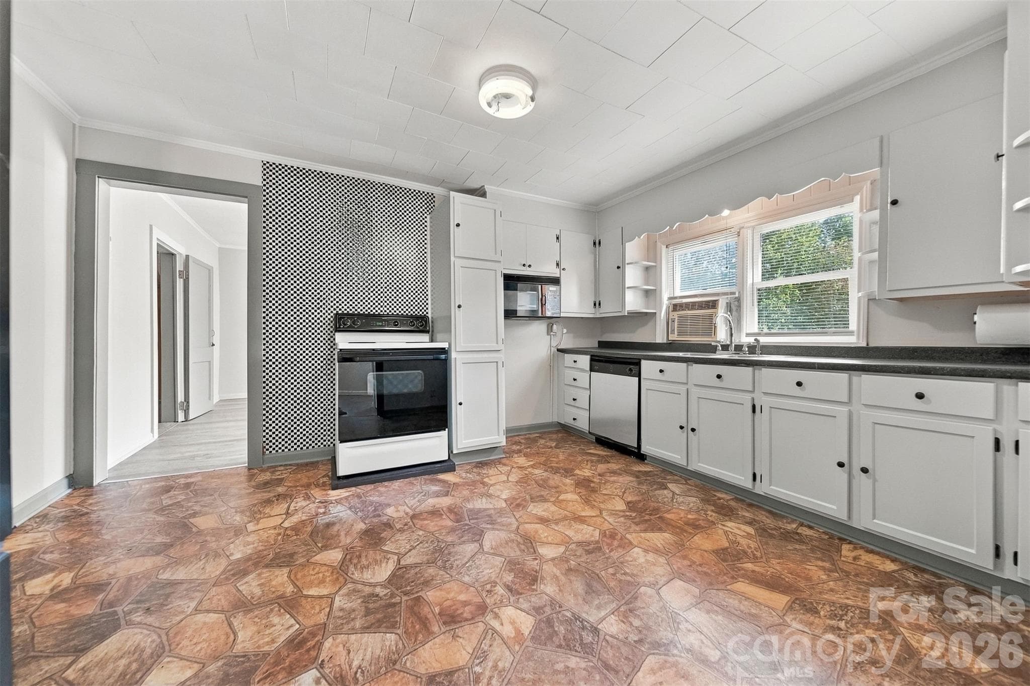 Single Family Residence at 3860 Pickle Williams Lane, Granite Falls, photo 16 of 67