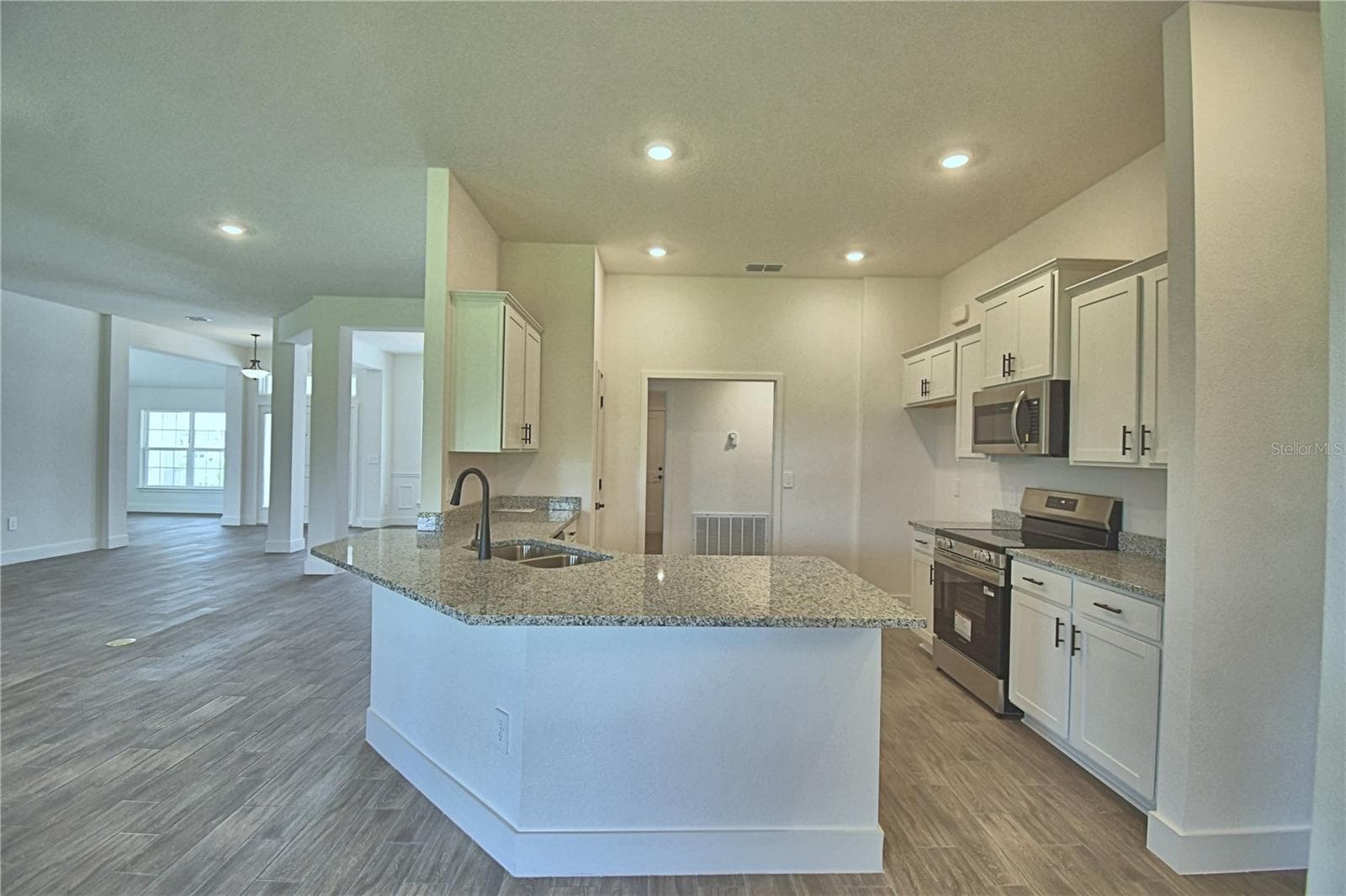 Single Family Residence at 5421 WATERSIDE DR, AUBURNDALE, photo 16 of 71