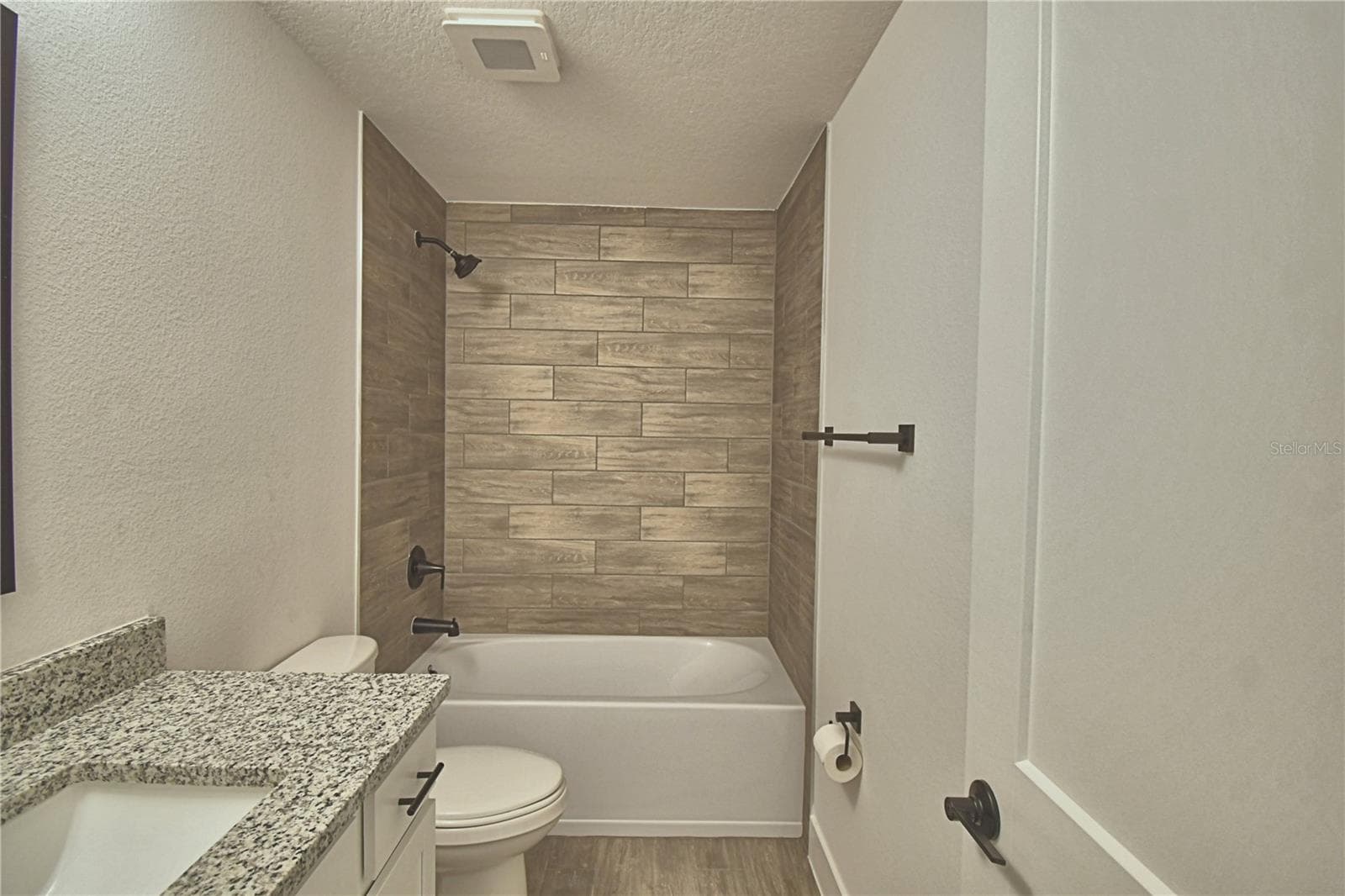 Single Family Residence at 5421 WATERSIDE DR, AUBURNDALE, photo 25 of 71