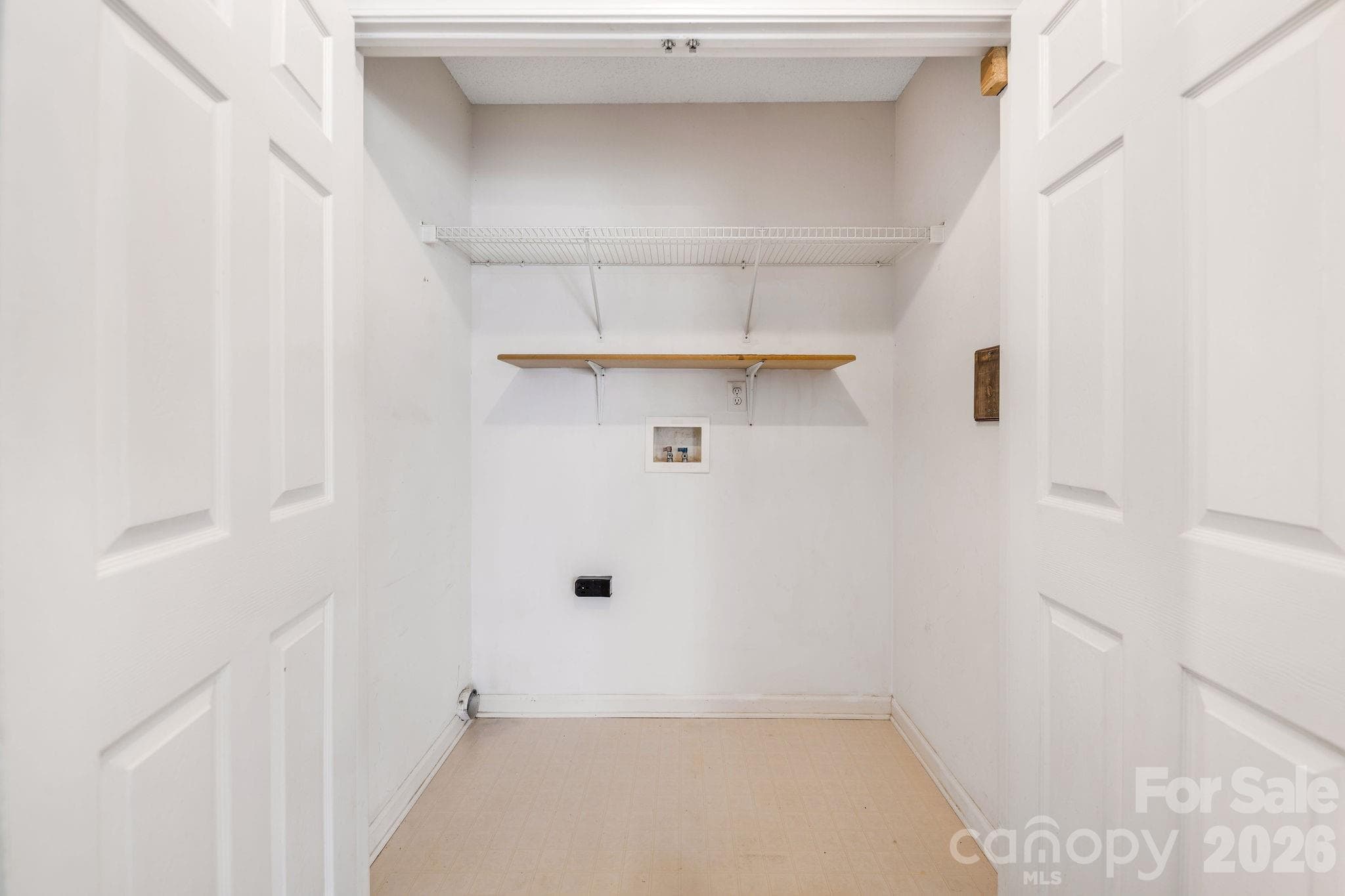 laundry closet - 98 Stonehollow Road, Fletcher