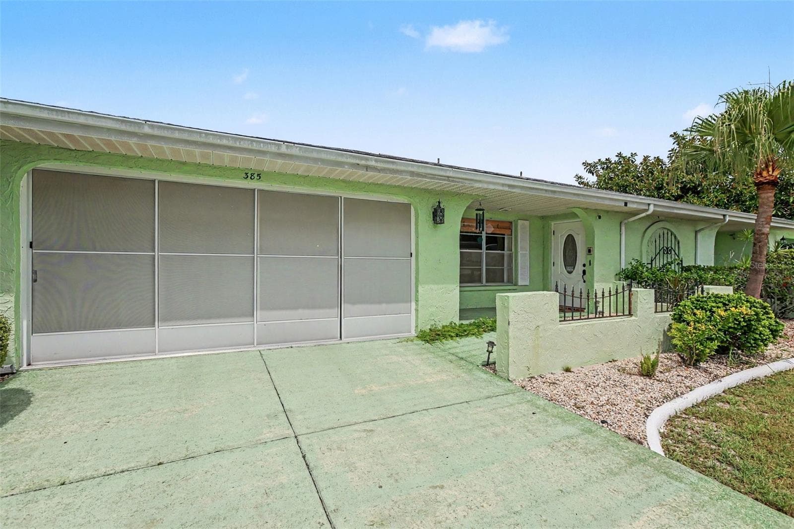 Single Family Residence at 385 CLUB MANOR DR, SUN CITY CENTER, photo 7 of 32