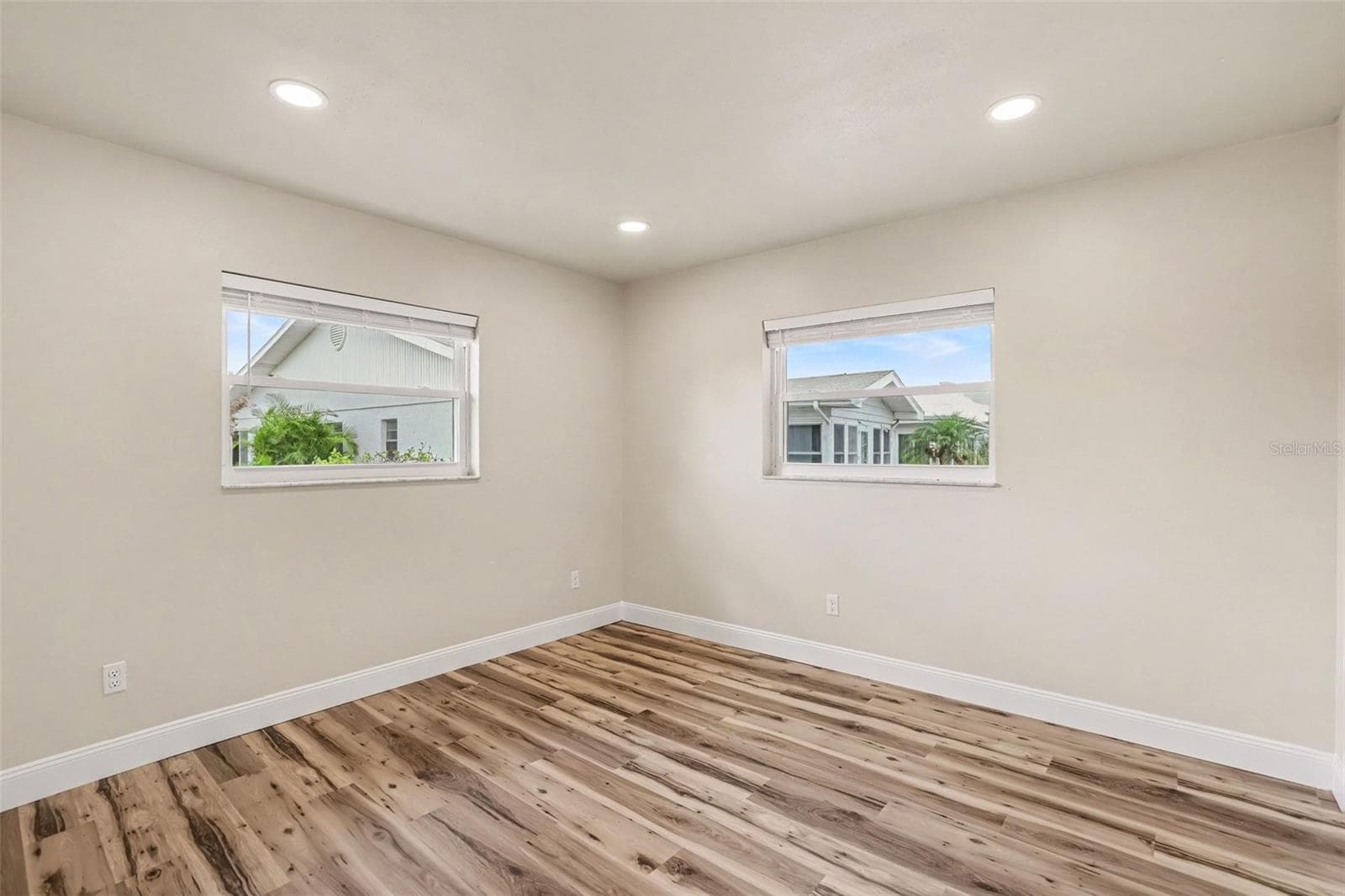 Single Family Residence at 385 CLUB MANOR DR, SUN CITY CENTER, photo 20 of 32