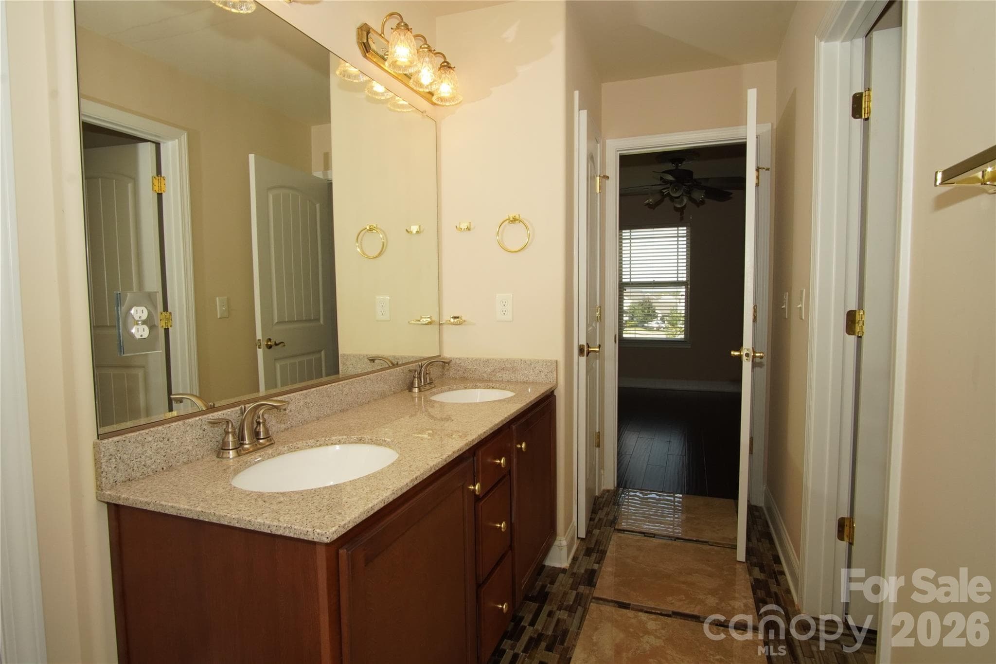 Jack and Jill Guest Bath - 105 Jobe Drive, Statesville