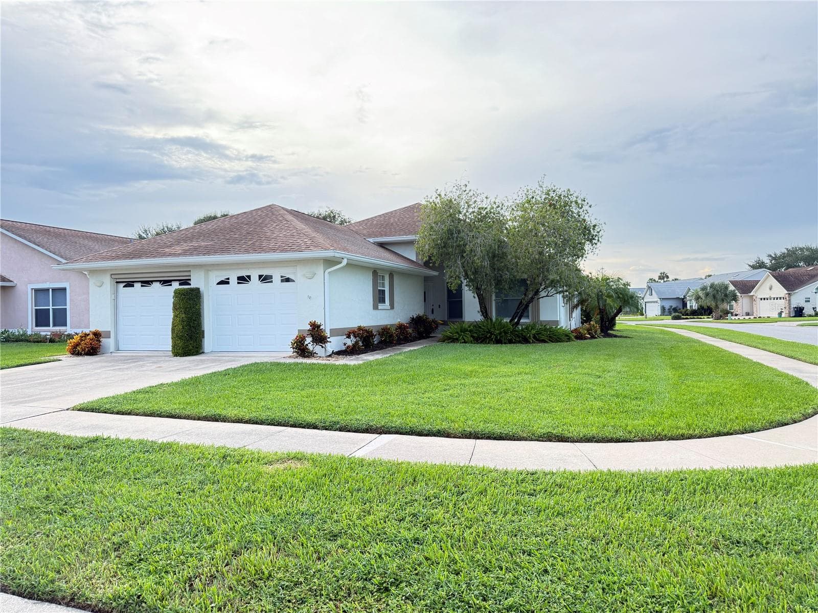 682 MIDDLEBURY LOOP