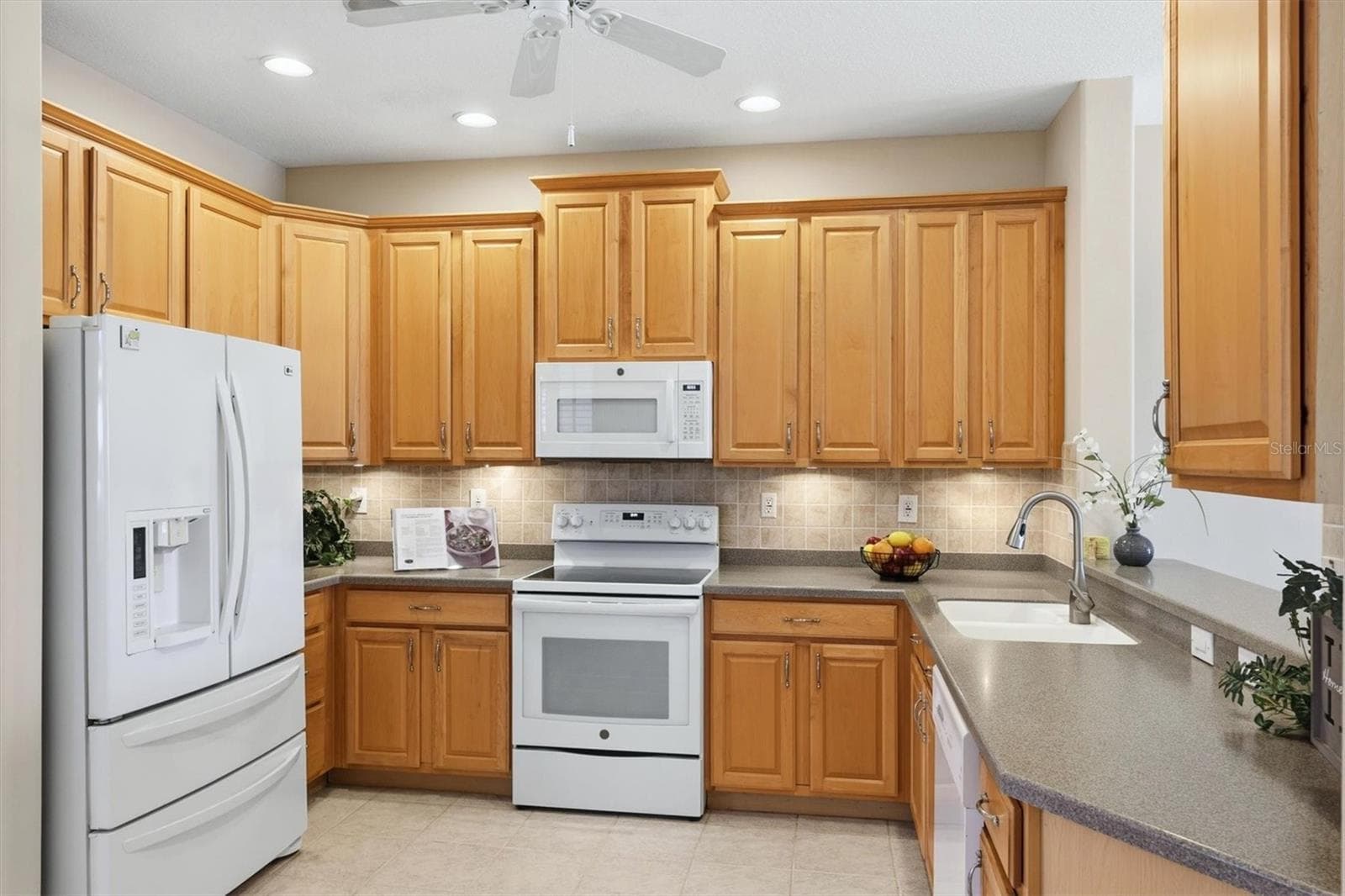 Kitchen - 8138 VICTORIA FALLS CIR, SARASOTA