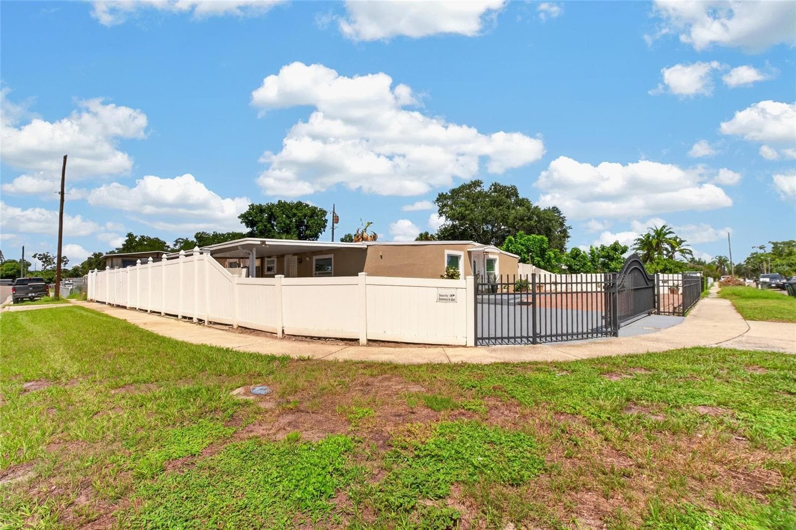 Side view - 1727 WAIKIKI WAY, TAMPA