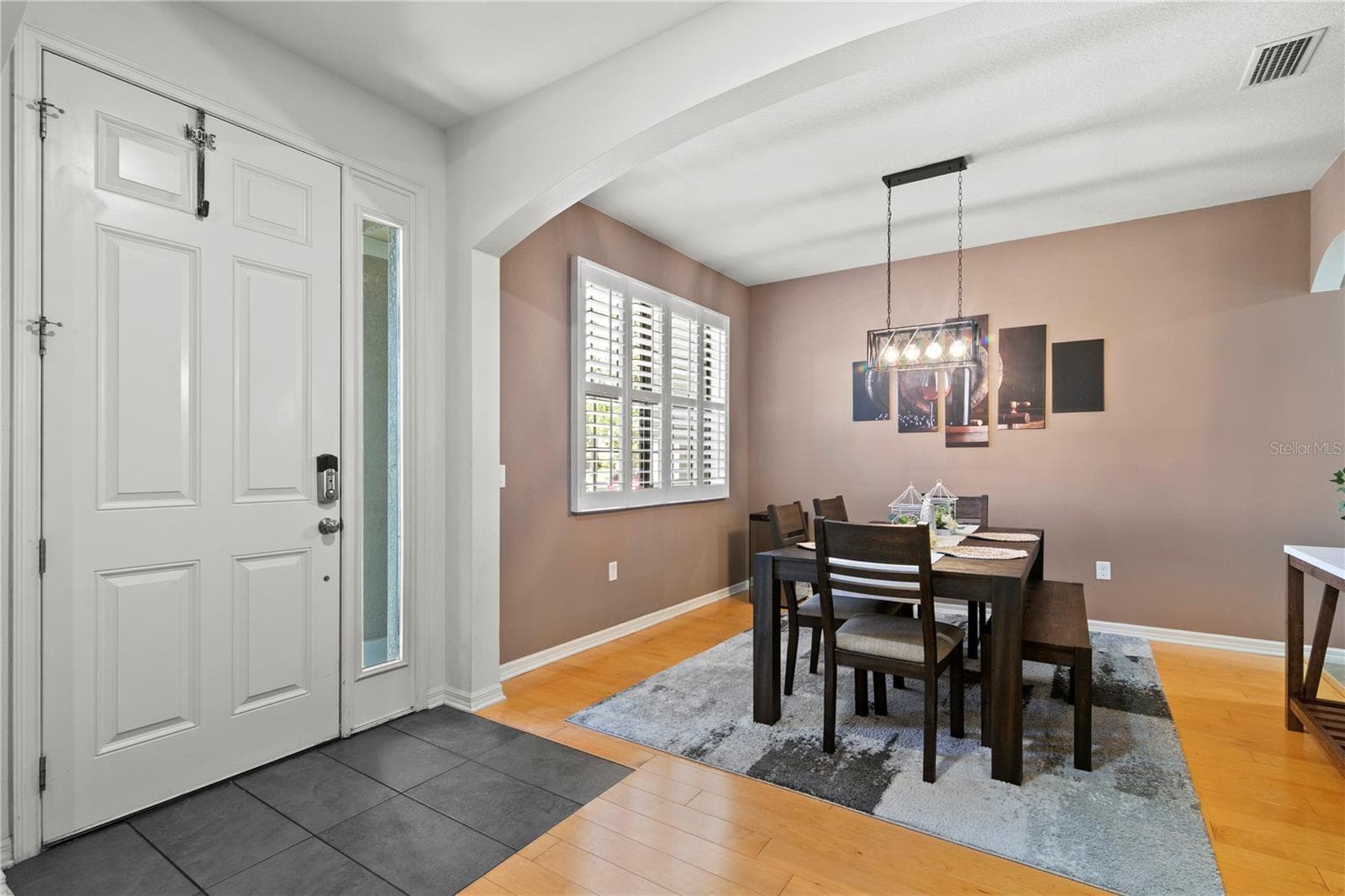 Single Family Residence at 7931 HAMPTON LAKE DR, TAMPA, photo 9 of 35