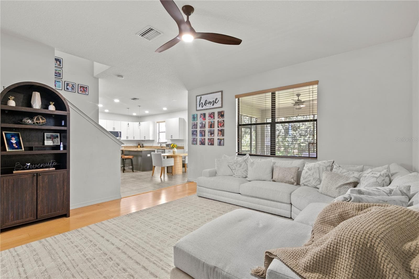 Single Family Residence at 7931 HAMPTON LAKE DR, TAMPA, photo 14 of 35