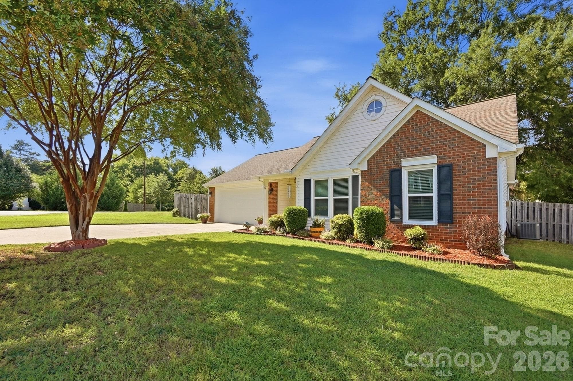 Single Family Residence at 7601 Gillman Court, Charlotte, photo 6 of 36
