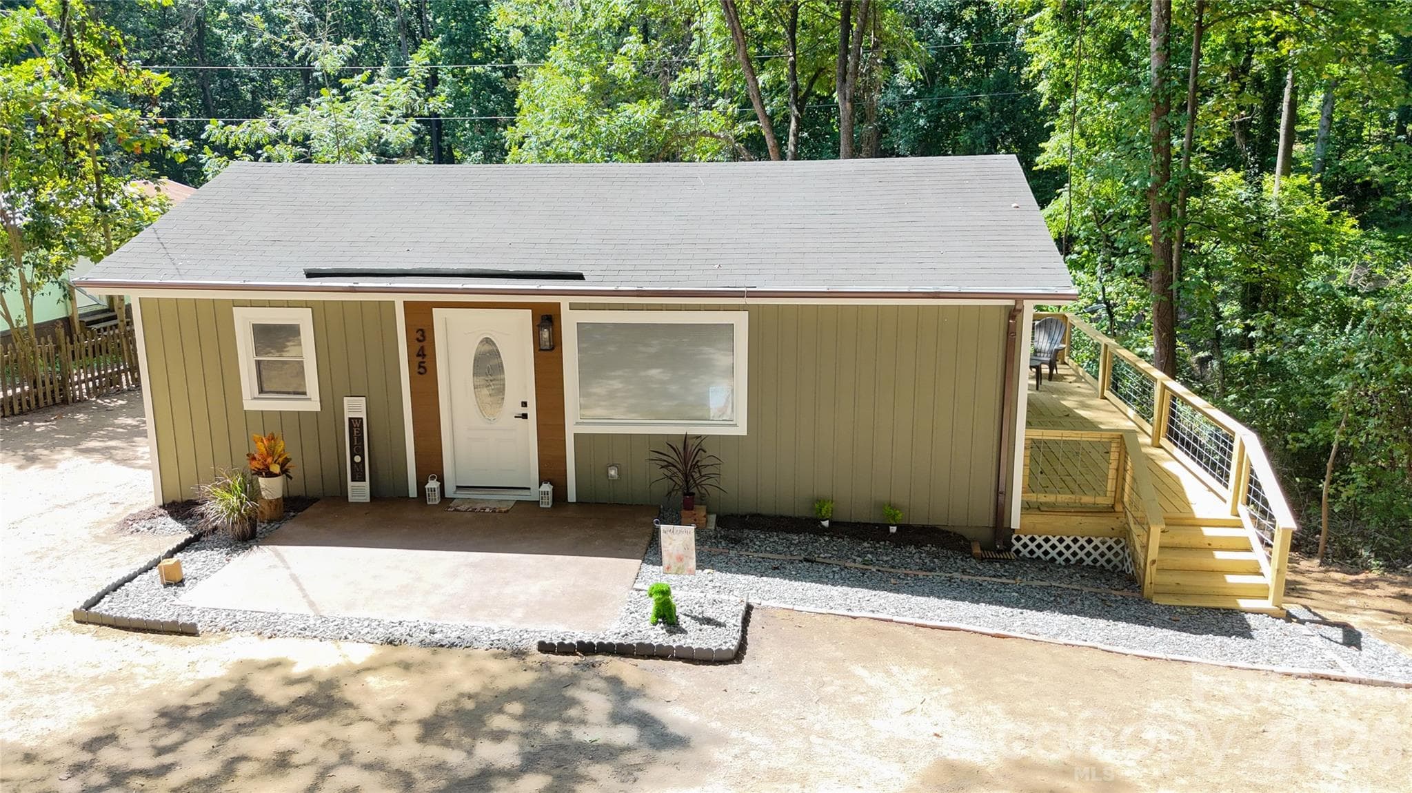 Single Family Residence at 345 EPPS Road, Fort Mill, photo 4 of 47