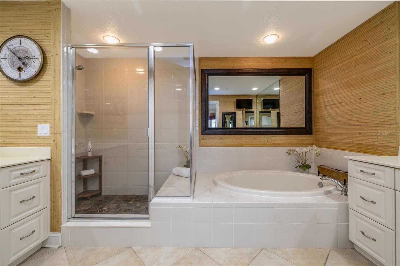Luxurious master bath. - 261 MINORCA BEACH WAY #904, NEW SMYRNA BEACH
