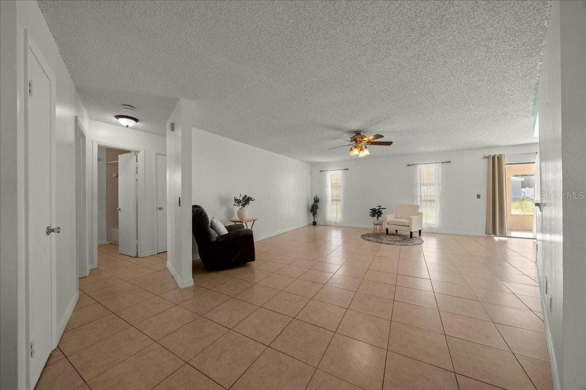 Hallway / Living Room - 14993 SW 38TH CIR, OCALA