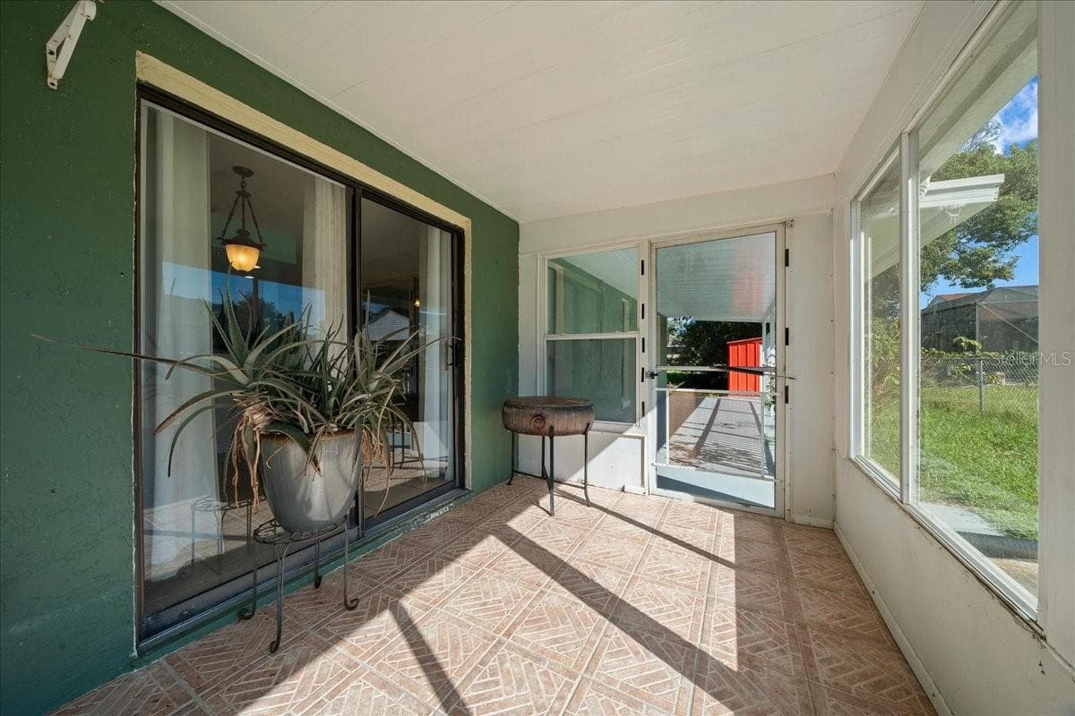 Glass Sliders - 14993 SW 38TH CIR, OCALA