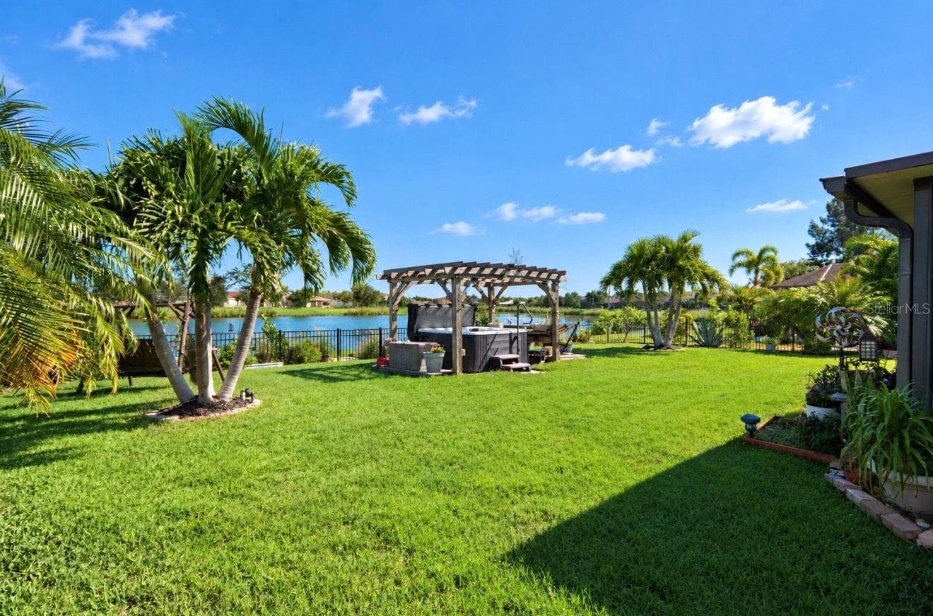 Single Family Residence at 337 STAR SHELL DR, APOLLO BEACH, photo 34 of 45