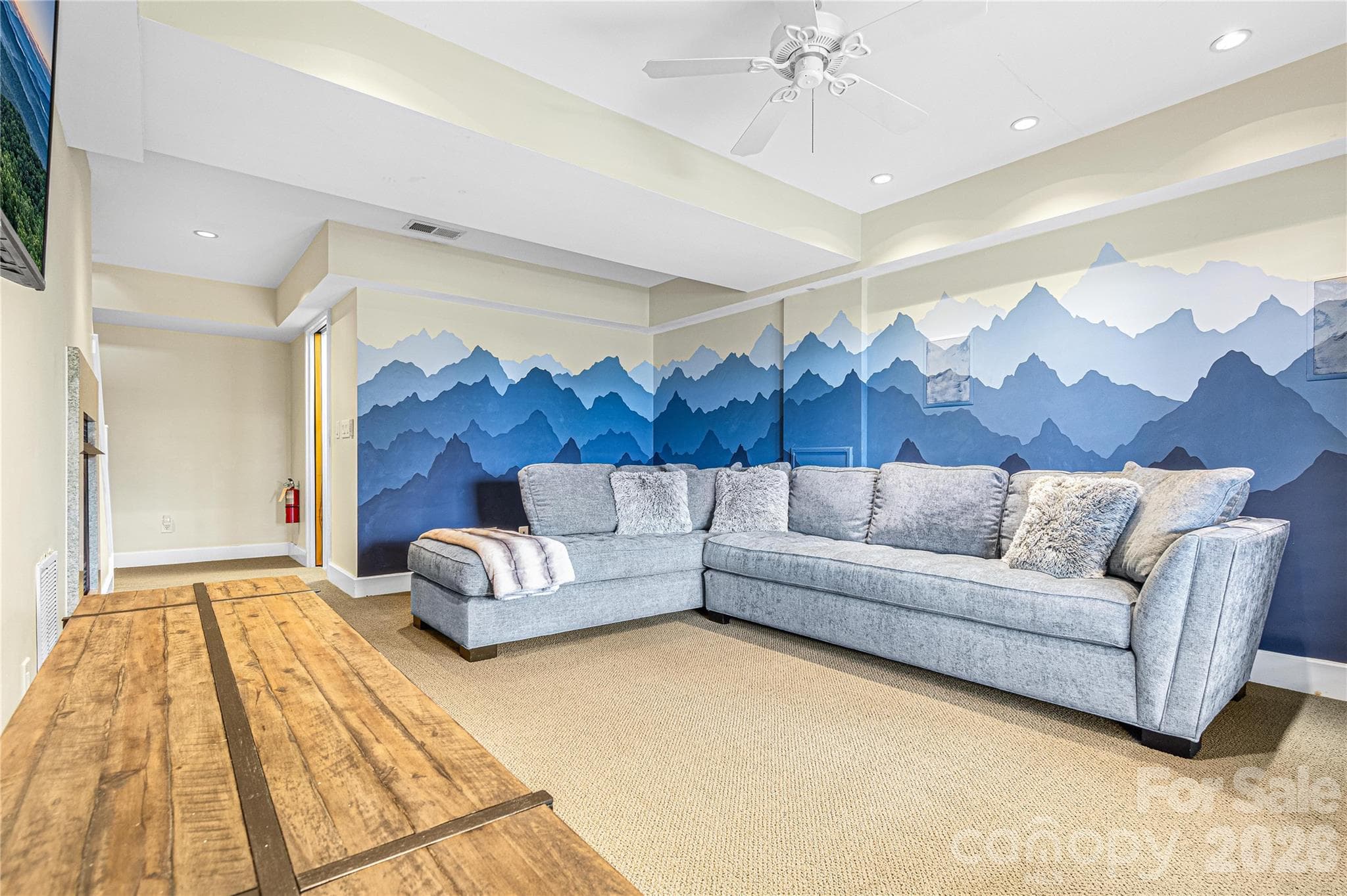 Downstairs living room - 419 Summit Trail, Banner Elk
