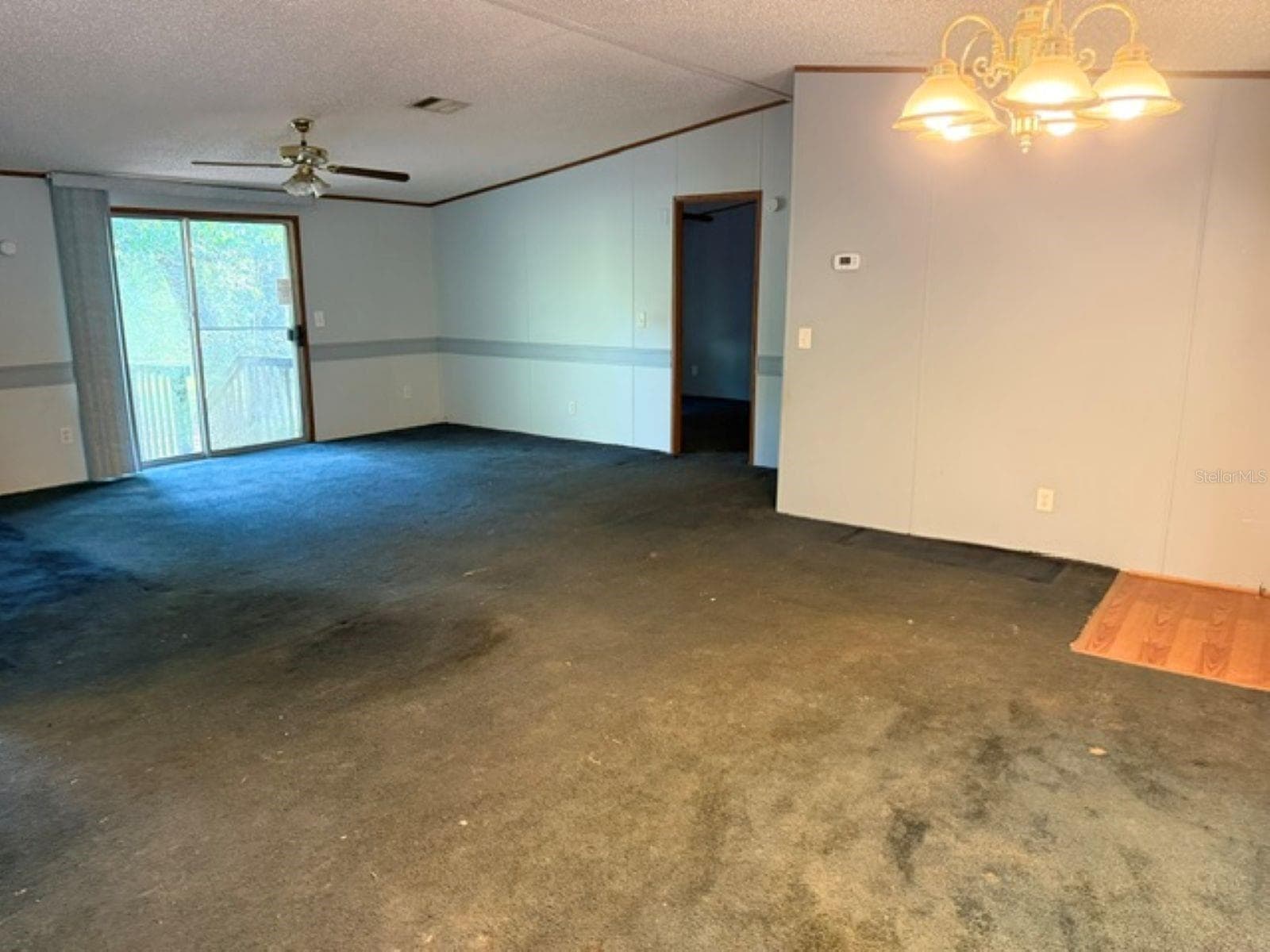 Living Area - 18351 SE 62ND PL, OCKLAWAHA