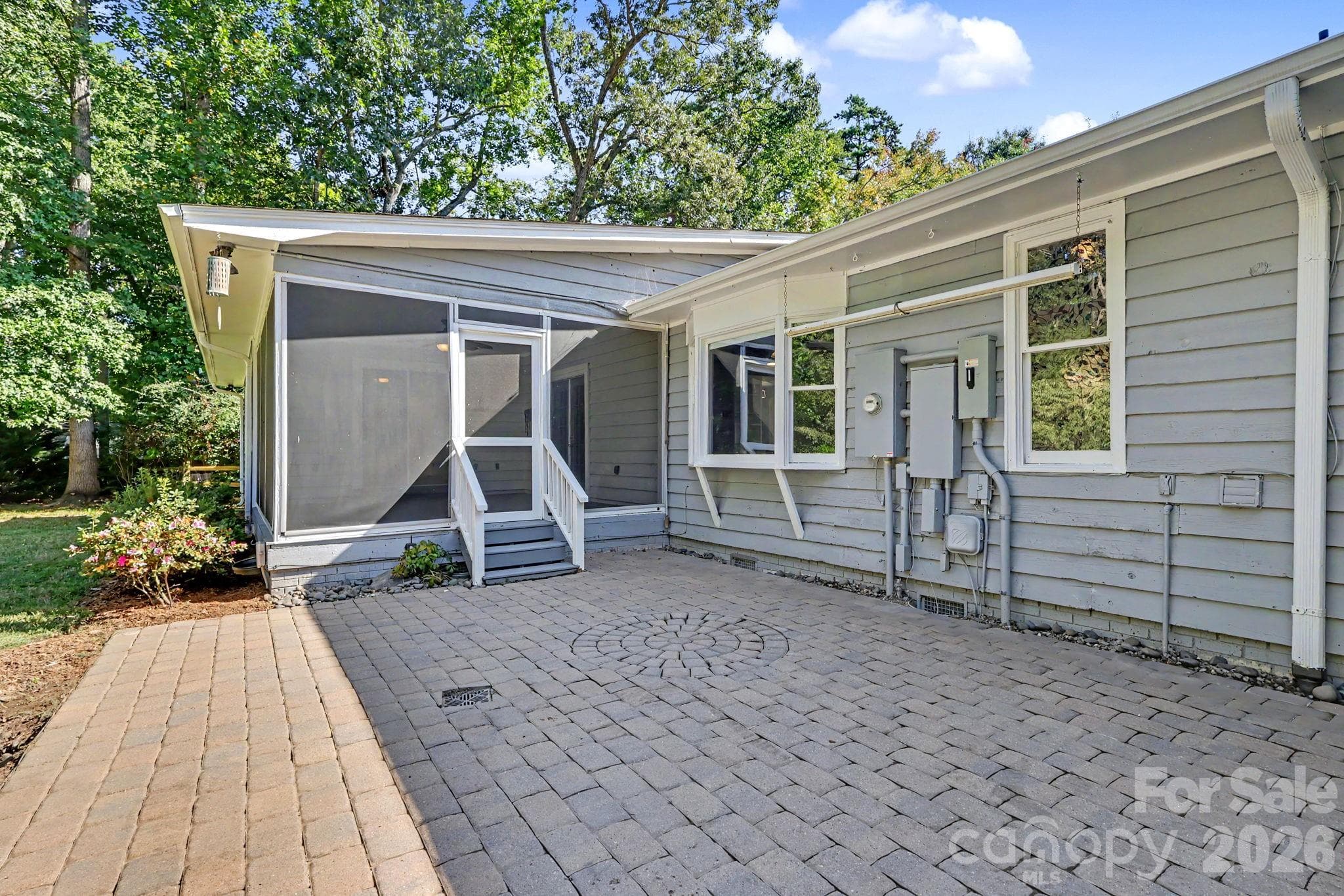 Single Family Residence at 3201 Fairforest Drive, Matthews, photo 18 of 33