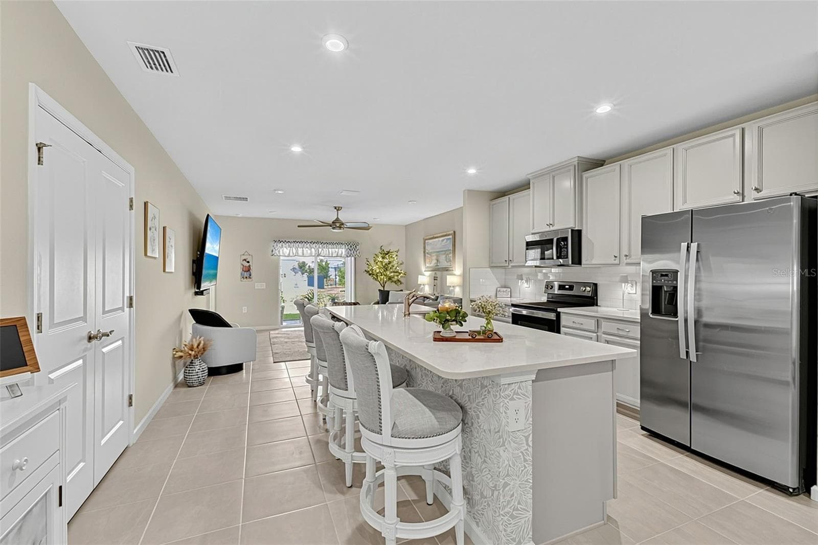 kitchen space - 16363 COCONUT PALM DR, PORT CHARLOTTE